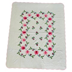 Quilt „Glory Rose“ aus dem Jahr 1961 mit Applikationen und exquisiter Feder-Steppung