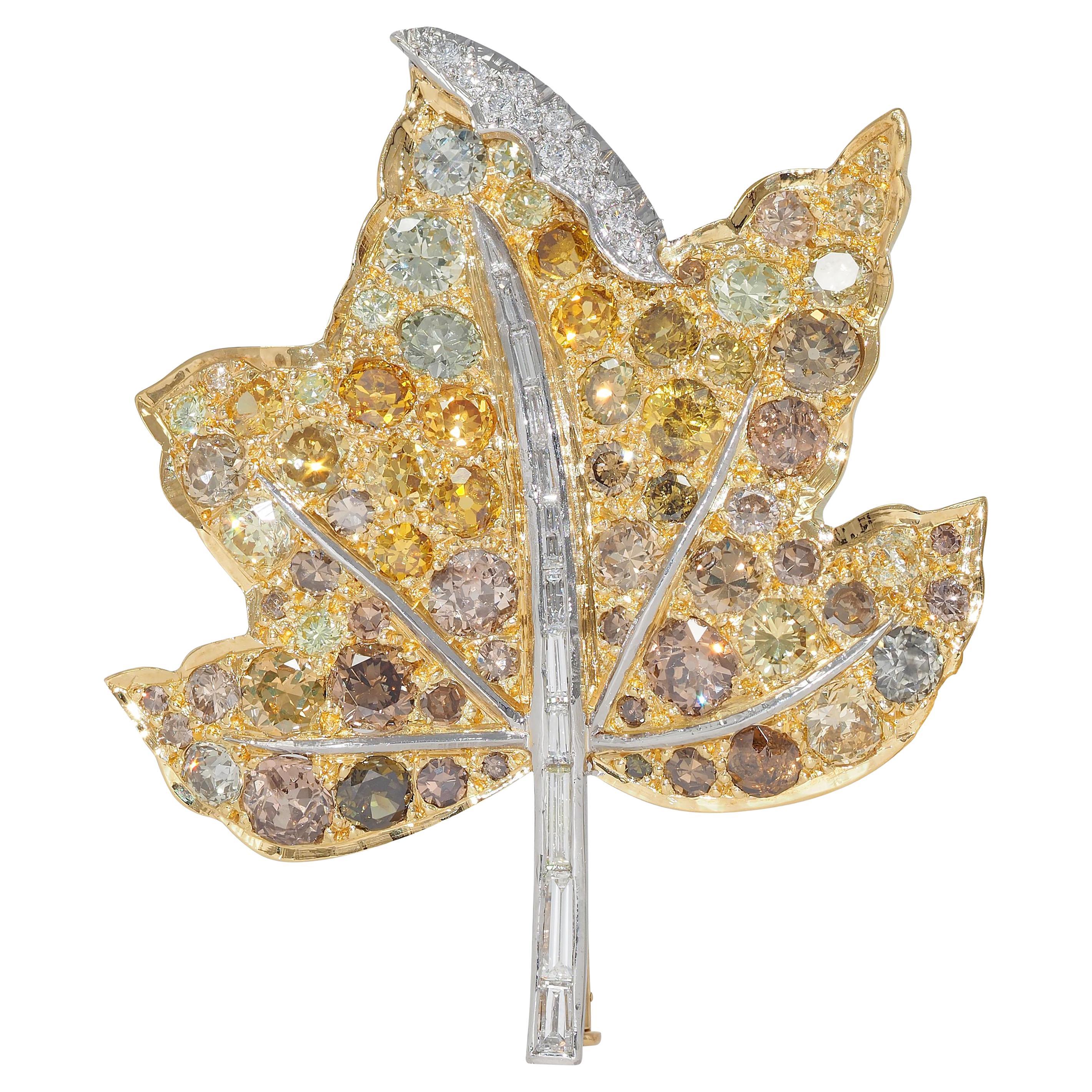 1961 Hancocks 7.45 CTW Fancy Diamond 18K Gold Vintage Maple Leaf Brooch For Sale
