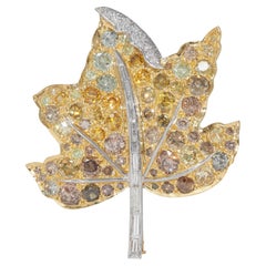 1961 Hancocks 7.45 CTW Fancy Diamond 18K Gold Vintage Maple Leaf Brooch