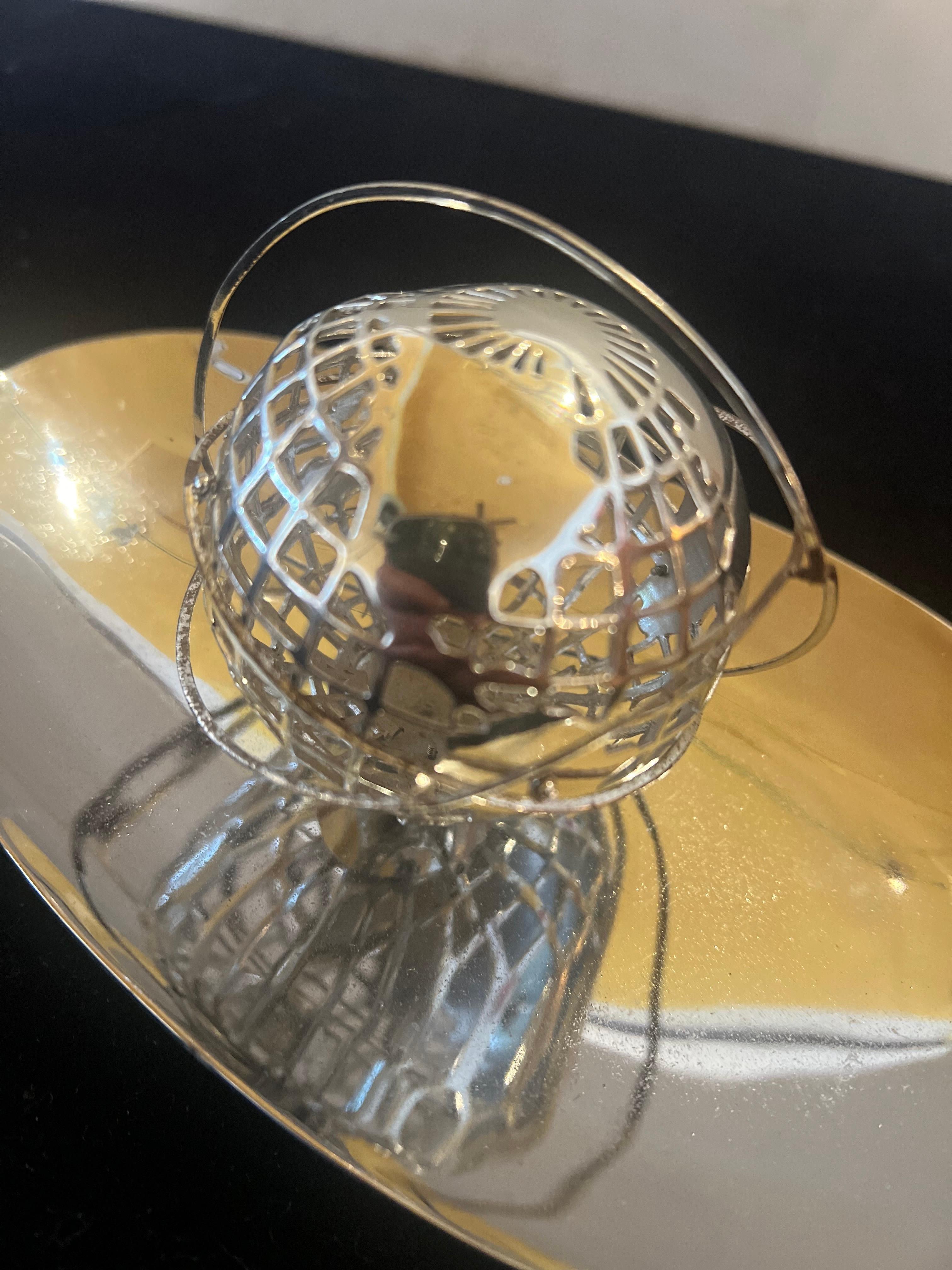 1961 New York's World's Fair Unisphere Rare Collectible Metal Sculpture Souvenir 4