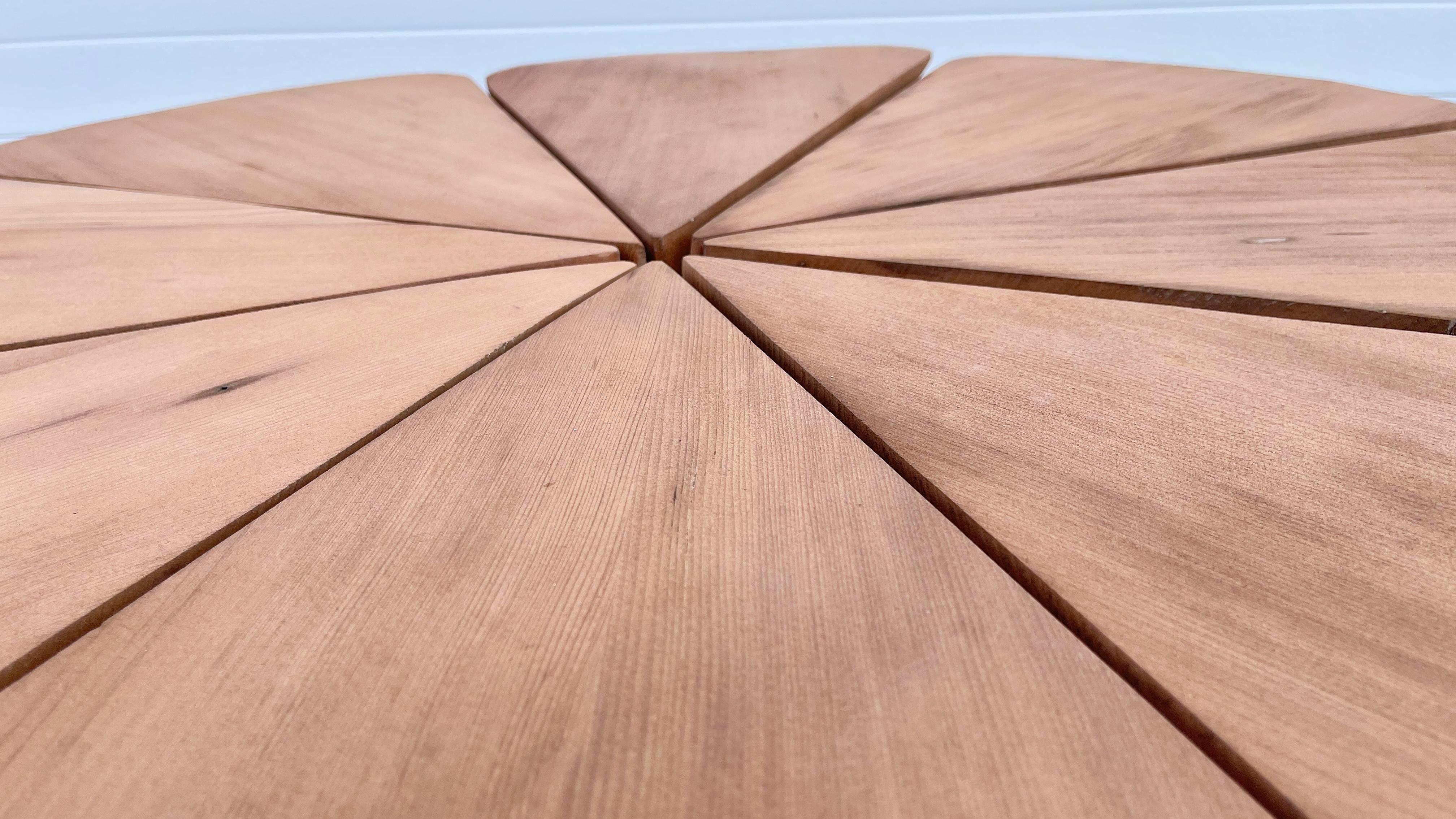 1961 Petal Dining Table by Richard Schultz for Knoll in California Redwood For Sale 2