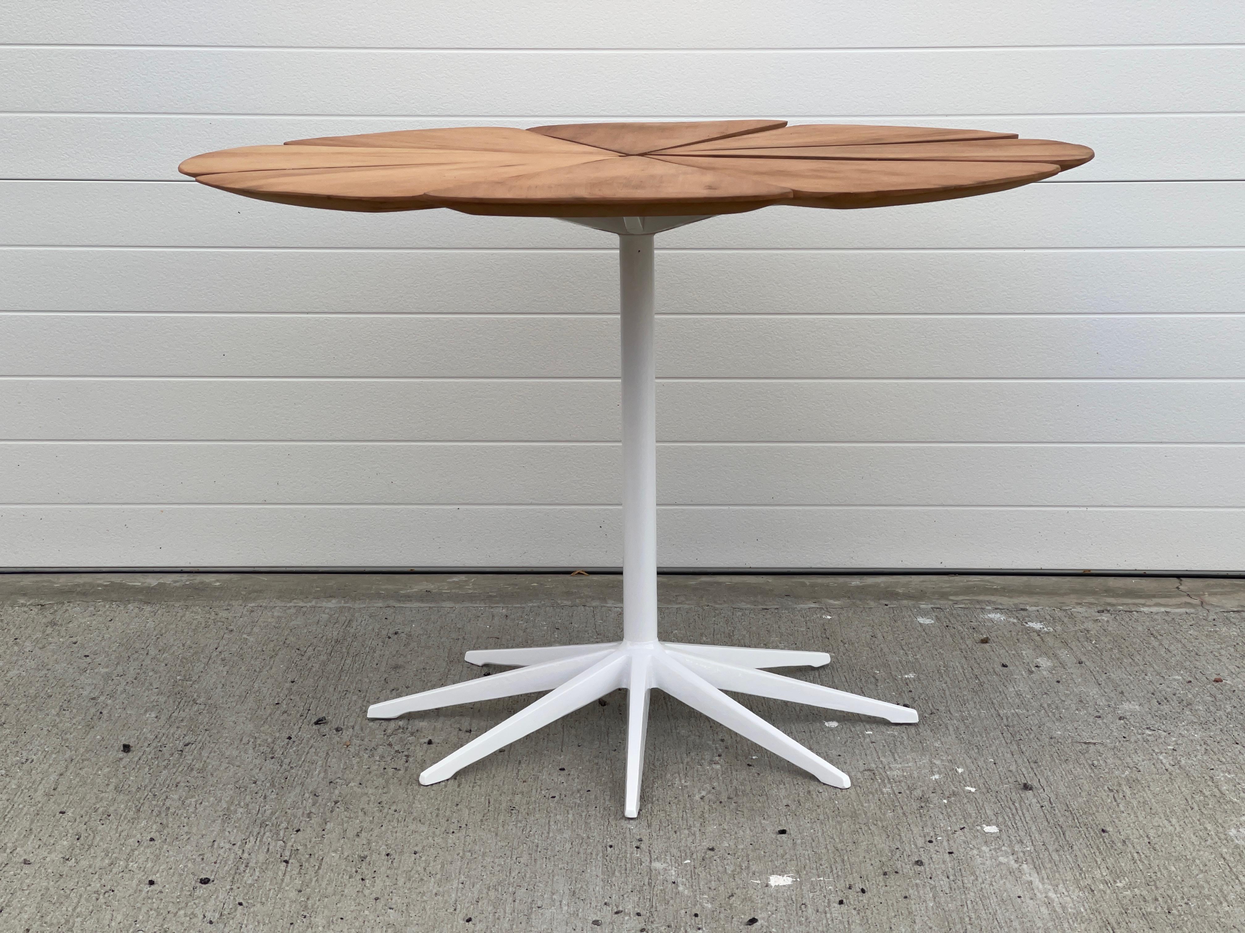Mid-Century Modern 1961 Petal Dining Table by Richard Schultz for Knoll in California Redwood For Sale