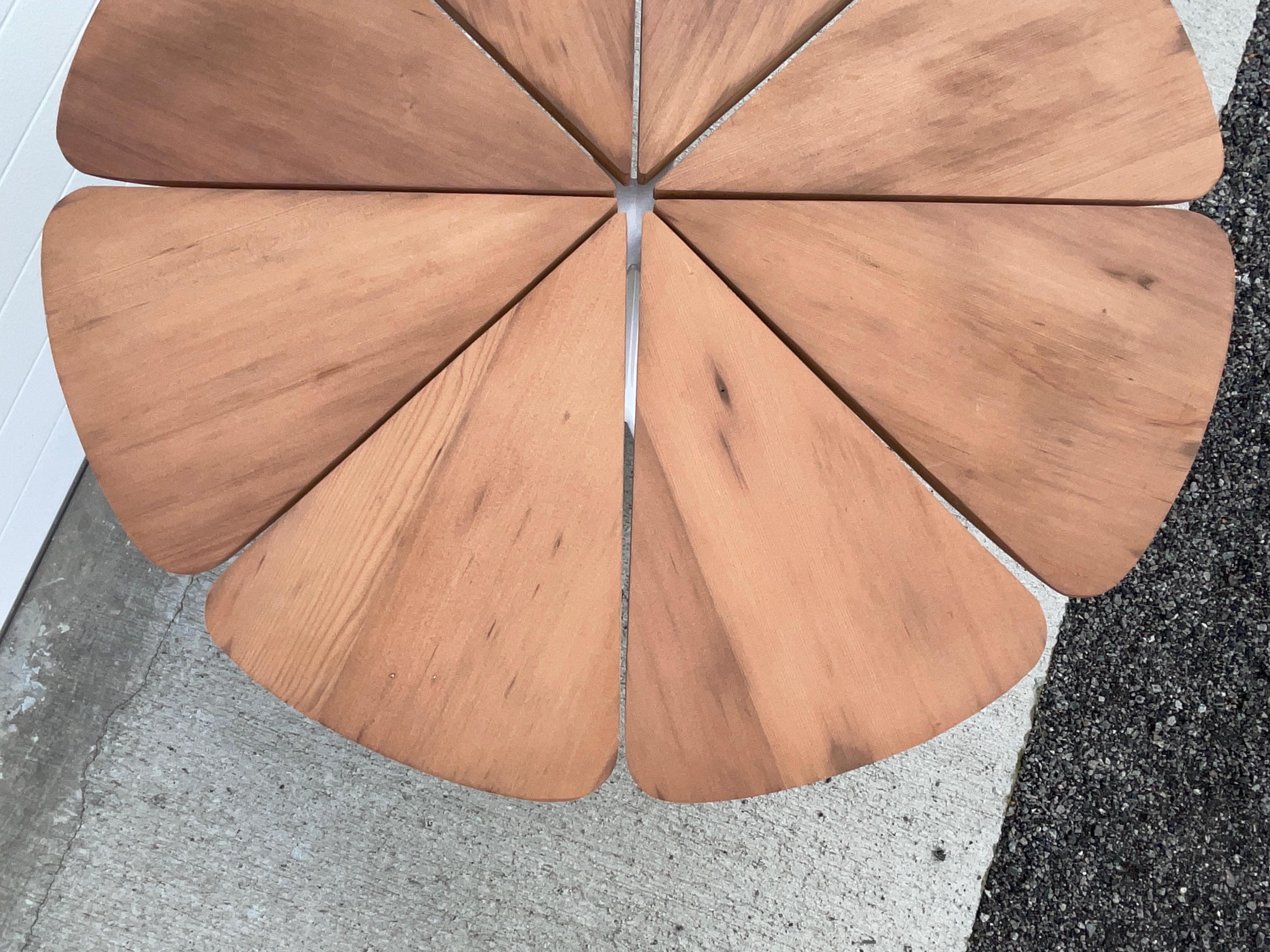 Powder-Coated 1961 Petal Dining Table by Richard Schultz for Knoll in California Redwood For Sale