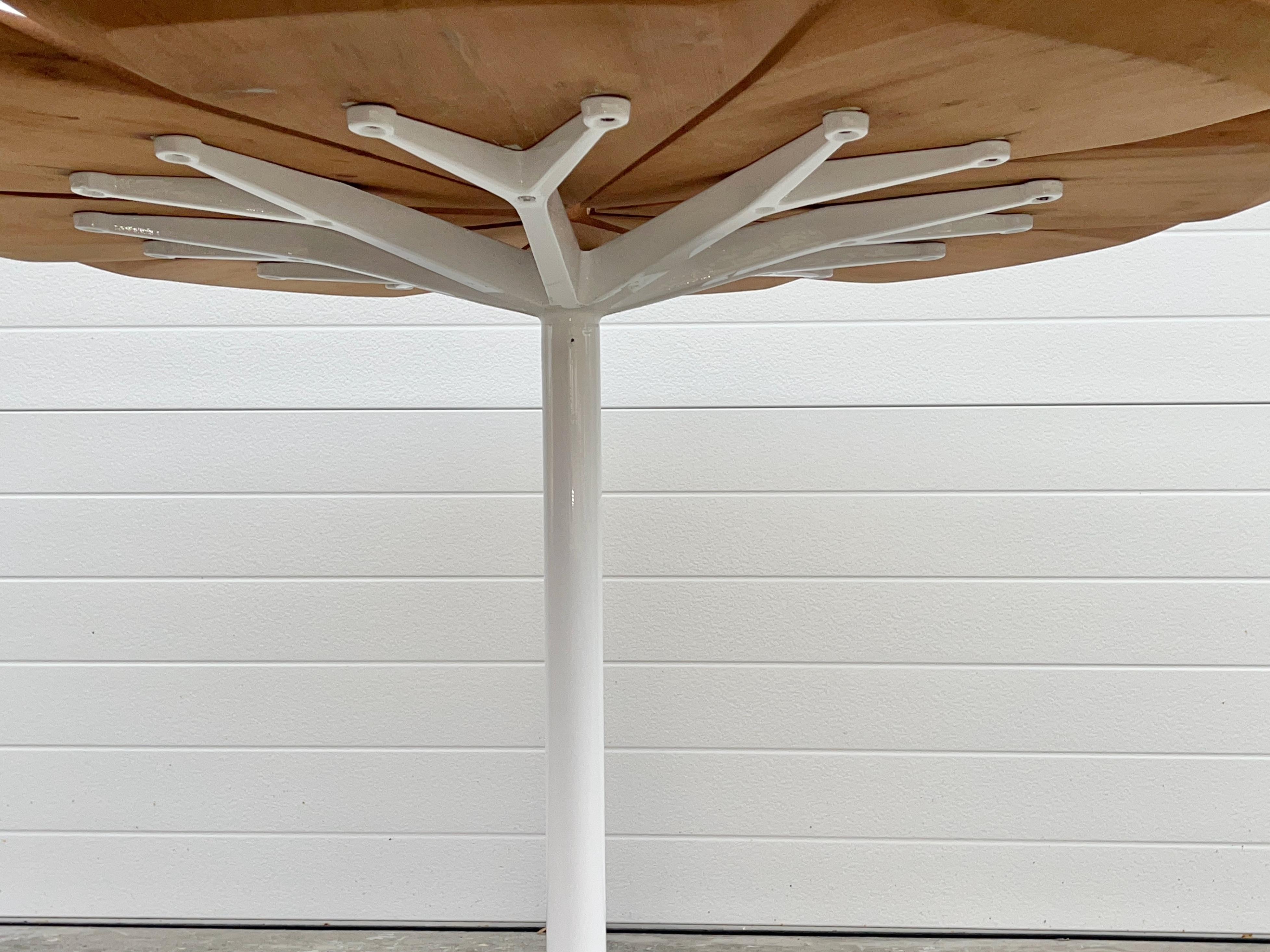 Aluminum 1961 Petal Dining Table by Richard Schultz for Knoll in California Redwood For Sale