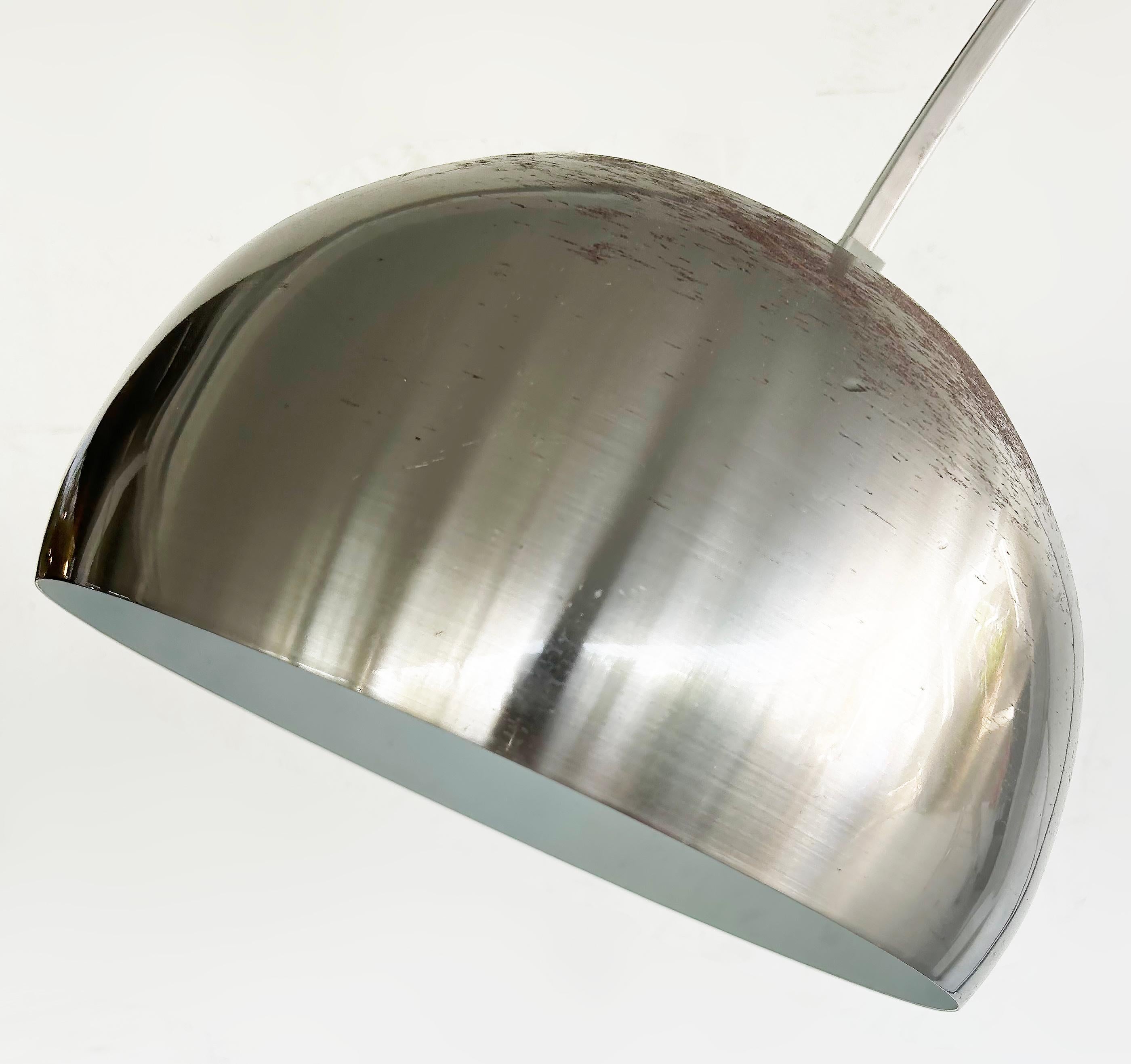 1962 Achille & Pier Giacomo Castiglioni Lámpara de pie Flos Arco, Mediados de siglo Aluminio en venta