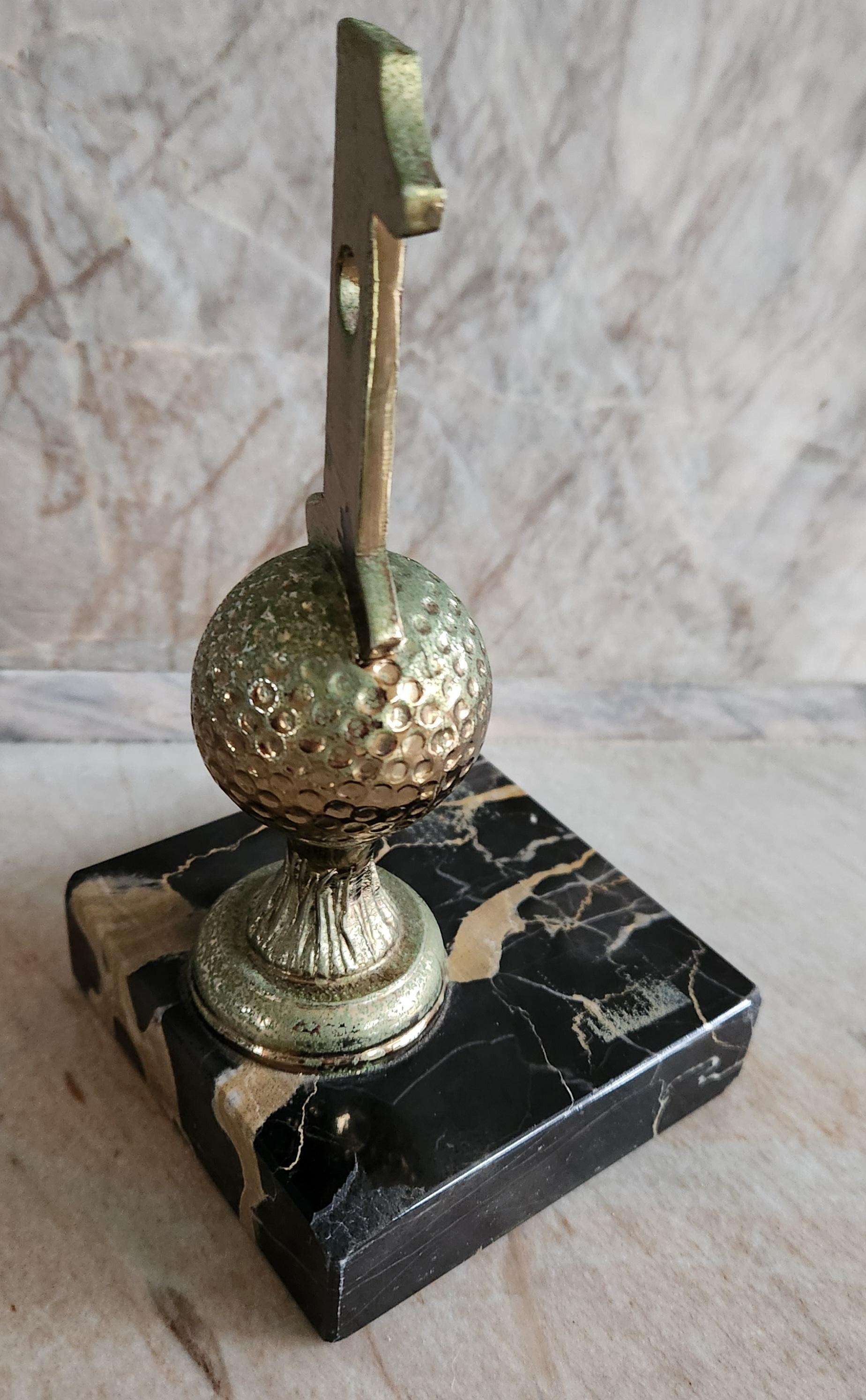 1962 Trofeo Hole in One di golf con fermalibri in marmo nero in vendita 4