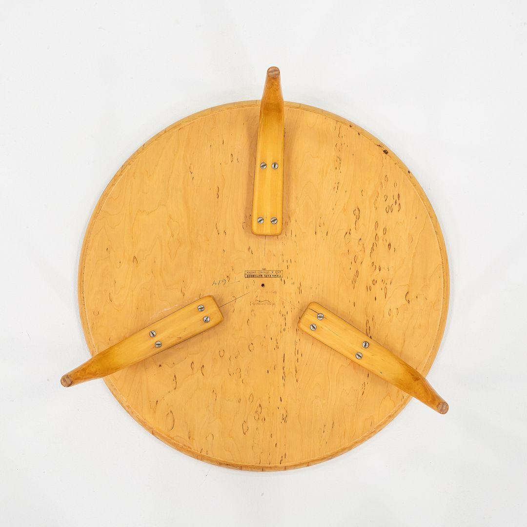 Milieu du XXe siècle 1962 Bruno Mathsson for Firma Karl Mathsson Annika Side Table w/ 18 in. Dessus en bois en vente