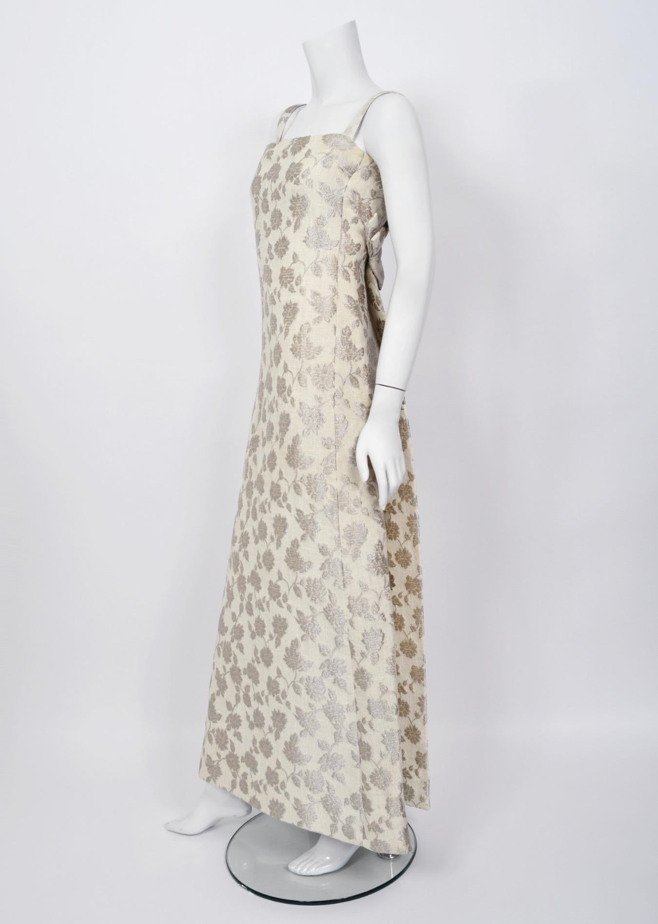 1962 Christian Dior Paris Ivory Silver Floral Silk Brocade Back-Bows Bridal Gown For Sale 7