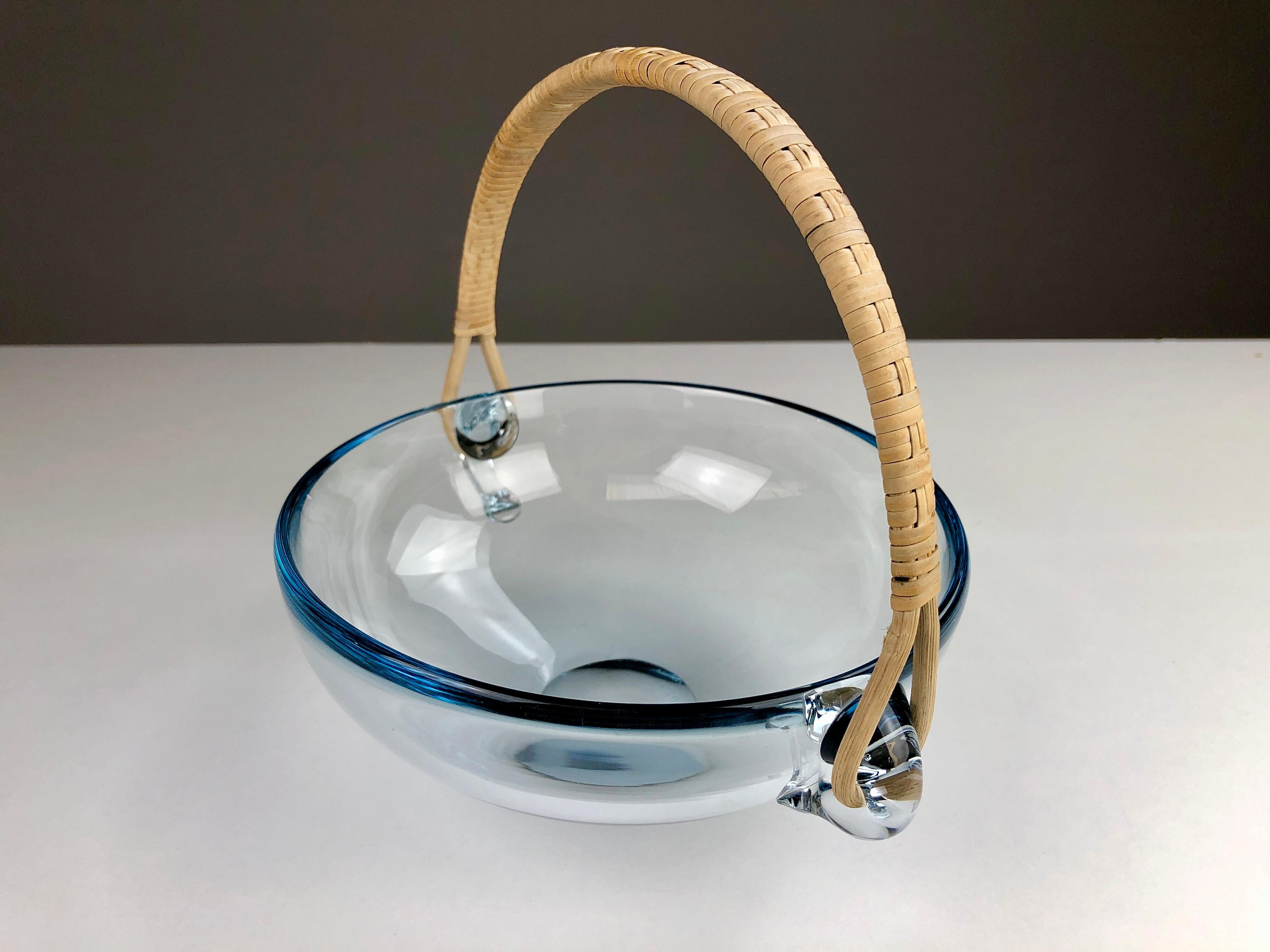 Scandinavian Modern 1962 Danish Glass Bowl by Per Lütken for Holmegaard For Sale