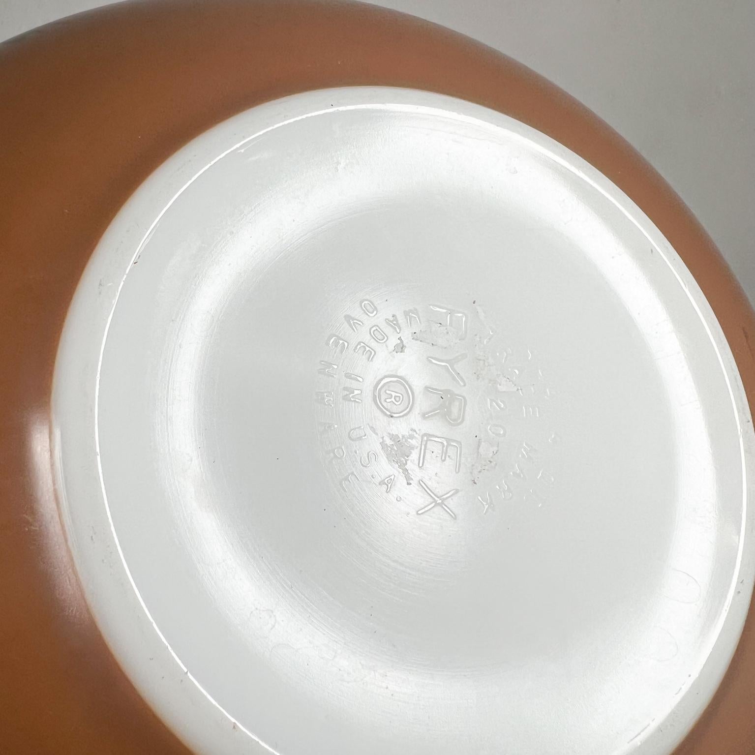 1962 Pyrex Early American Heritage Mixing Bowl Cinderella Brown For Sale 3