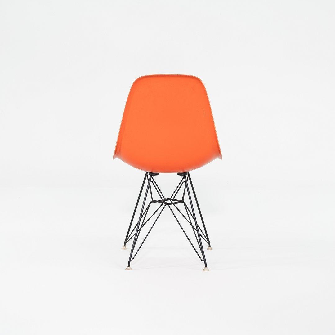 1962 Set di quattro sedie da pranzo a conchiglia Herman Miller Eames DSR in fibra di vetro in vendita 2