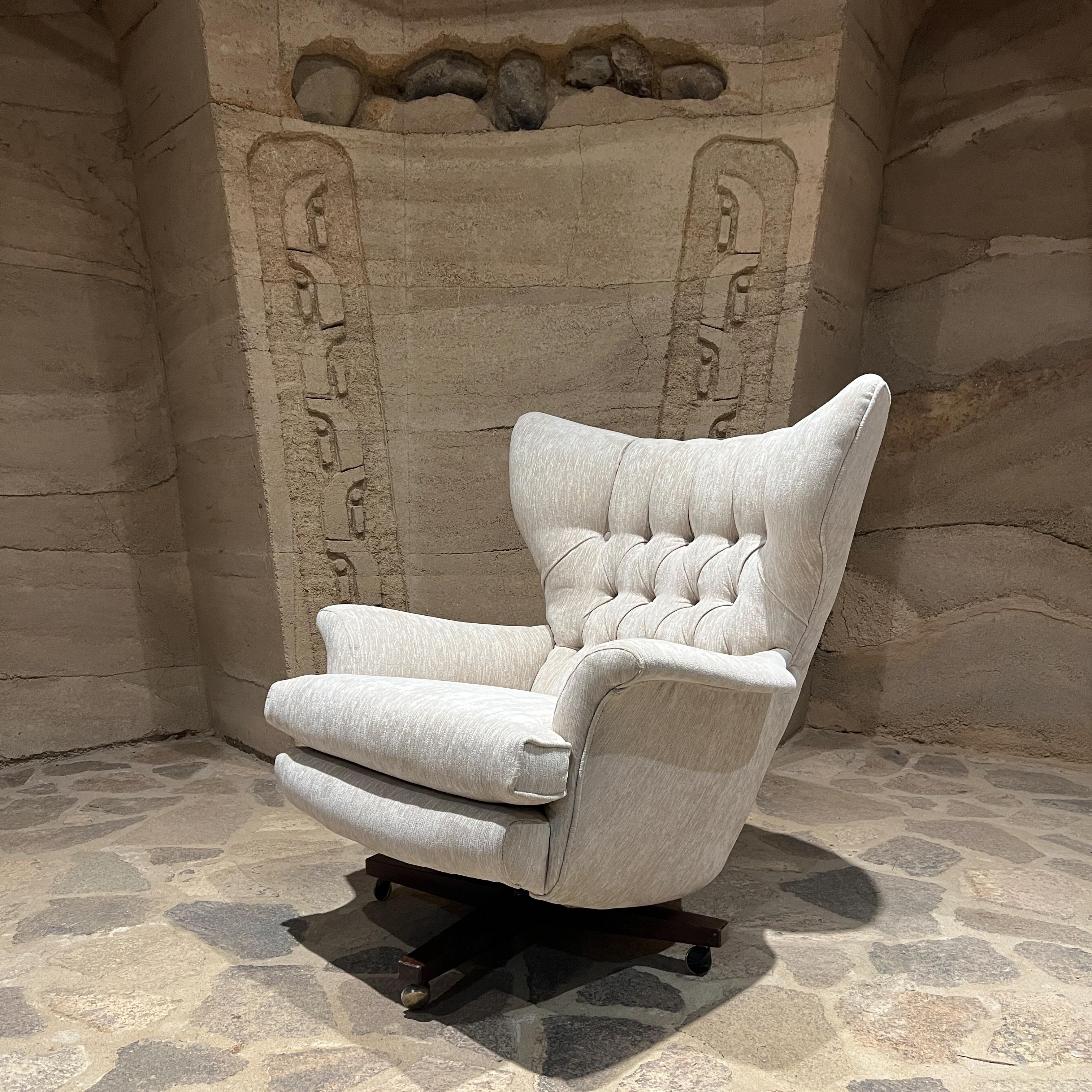 Britannique Fauteuil inclinable et pivotant James Bond 6250 restauré, 1962 Sublime G Plan en vente
