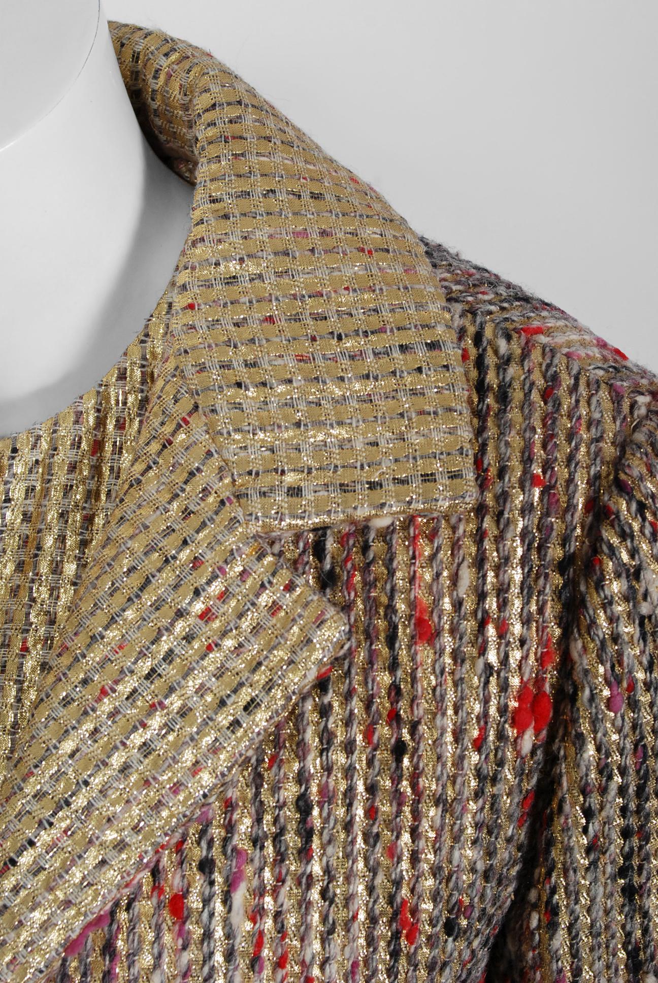 Vintage 1963 Christian Dior Gold Lamé & Texturierte Wolle Dokumentiert Kleid Anzug im Zustand „Gut“ in Beverly Hills, CA