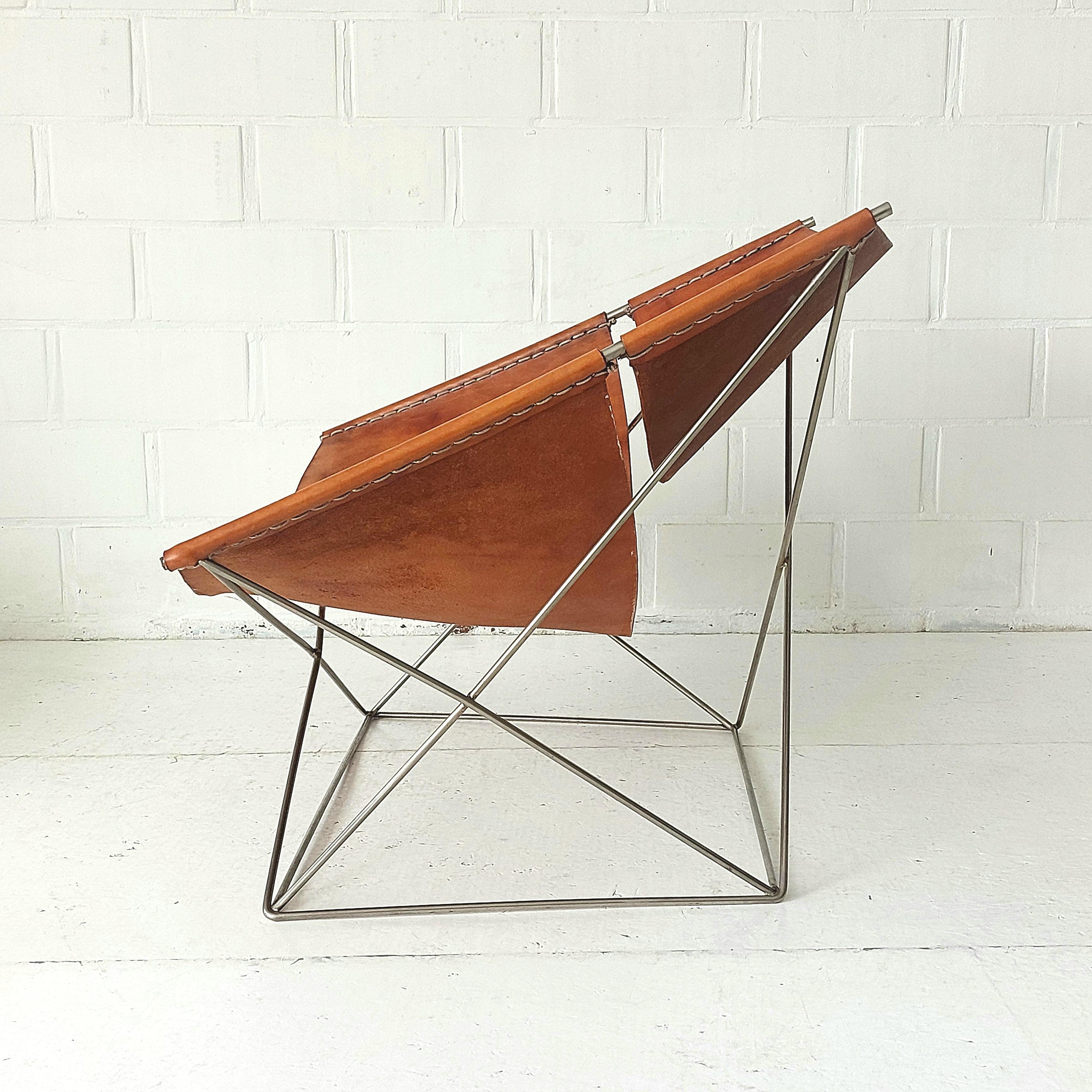 1963 Cognac Pierre Paulin Butterfly Lounge Chair F675 Artifort Netherlands In Good Condition For Sale In Gistel, BE
