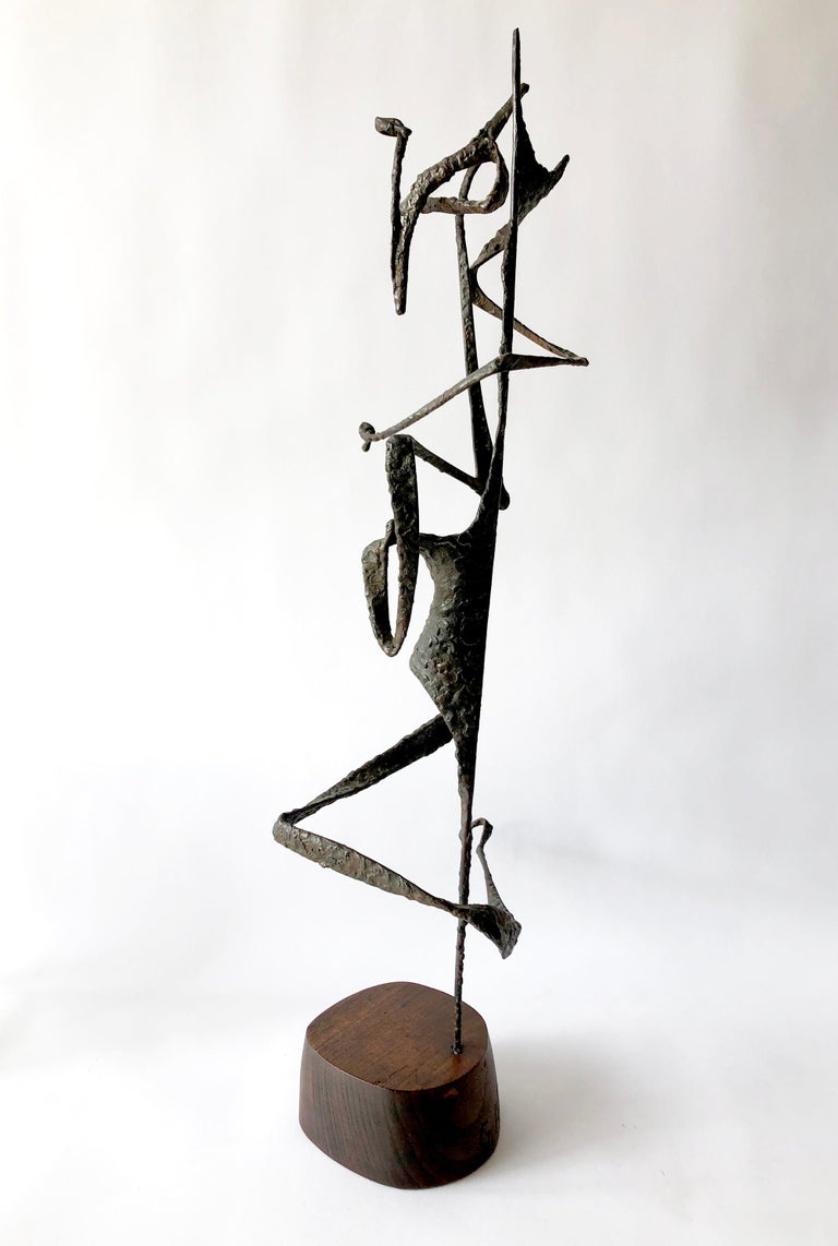 Mid-20th Century 1963 G. Aron Abstract American Modernist Iron Sculpture on Wood Base For Sale