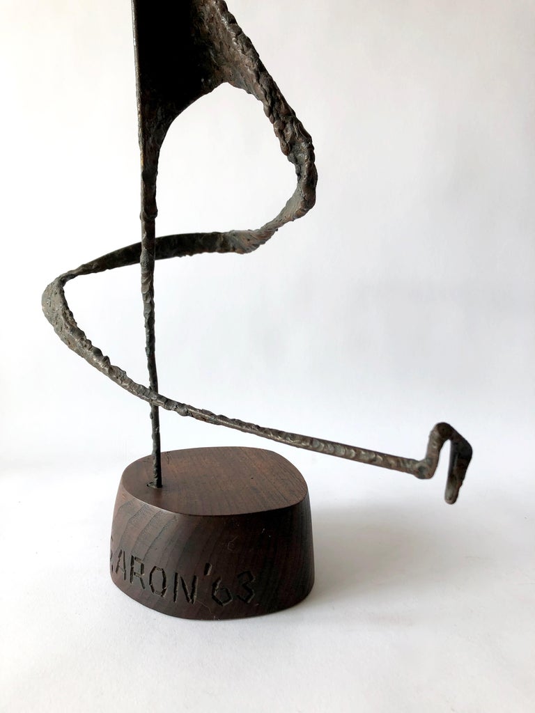 1963 G. Aron Abstract American Modernist Iron Sculpture on Wood Base For Sale 3