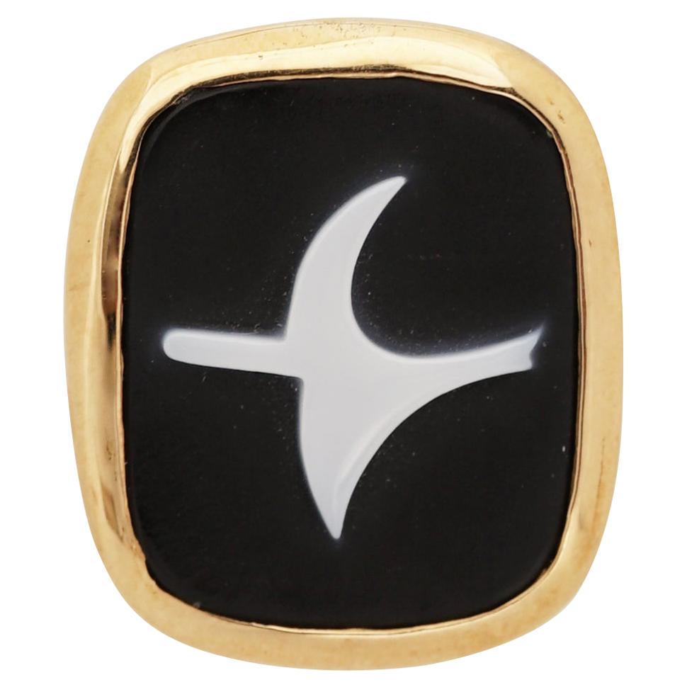 1963 Georges Braque Gold, Onyx and White Agate 'Eos' Cameo Pendant