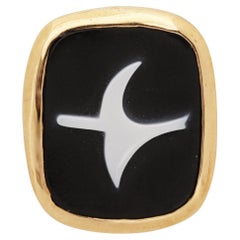 1963 Georges Braque Gold, Onyx and White Agate 'Eos' Cameo Pendant