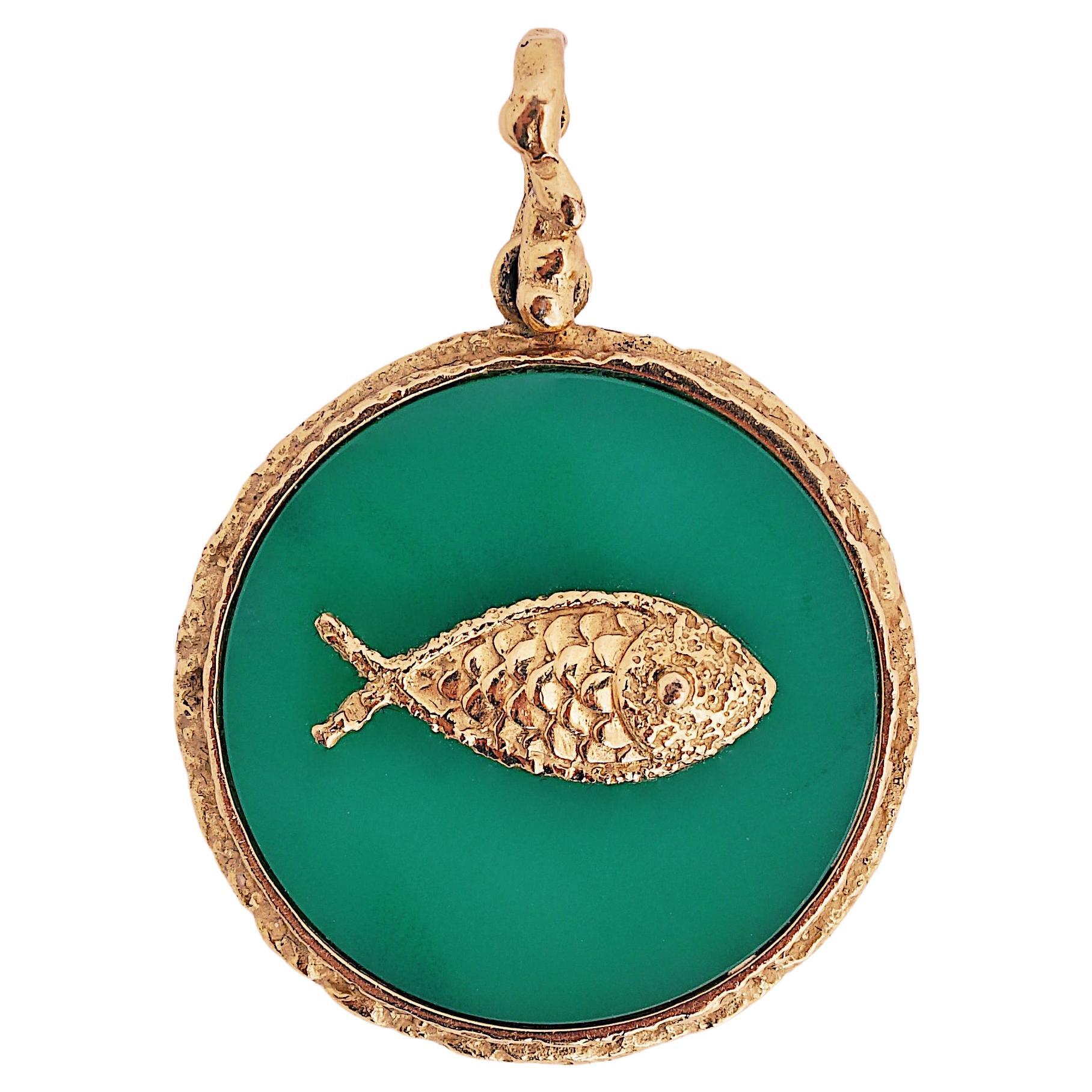 1963, Georges Braque "Idothee" 18K Gold and Chrysoprase Pendant For Sale