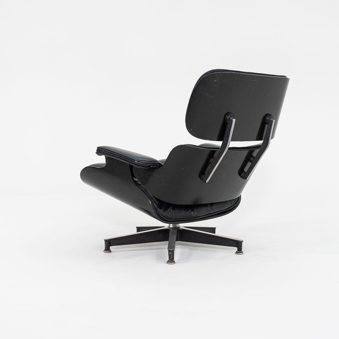 1963 Herman Miller Eames Lounge Chair and Ottoman in Wood w/ Leather Upholstery In Good Condition In Philadelphia, PA