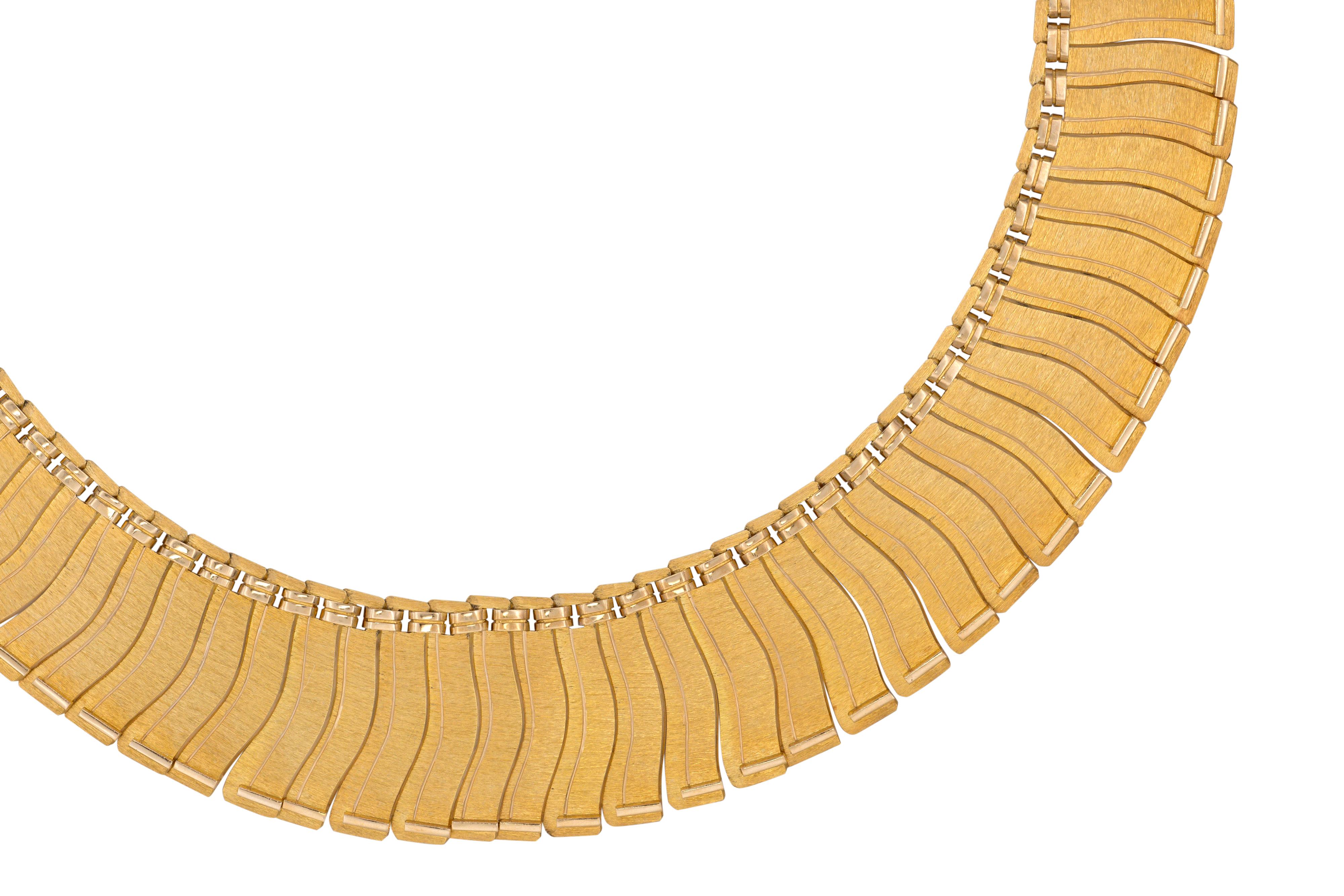 A rare, hand-made modernist Nordic 18-karat gold highly articulated collar with flexibility and movement, that sits beautifully on the neck, by Finnish goldsmith Leo Torikainen for Pirkan Kulta Oy, 1963. With a subtle, textured gold finish and