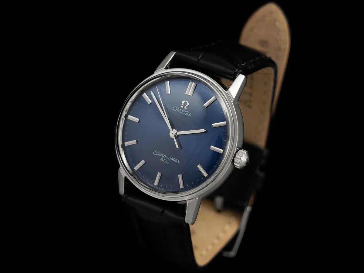 1963 Omega Seamaster 600 Vintage Mens Handwound Watch - Stainless Steel In Excellent Condition For Sale In Suwanee, GA