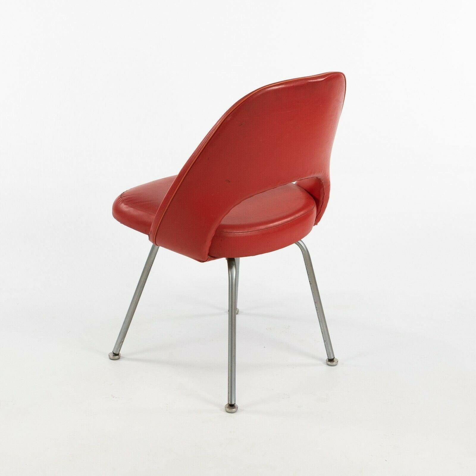 Mid-20th Century 1963 Pair of Eero Saarinen for Knoll Red Vinyl Armless Executive Dining Chairs For Sale