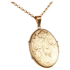 1963 Pendant Picture Locket solid 18K Yellow Gold / 6.75 gr