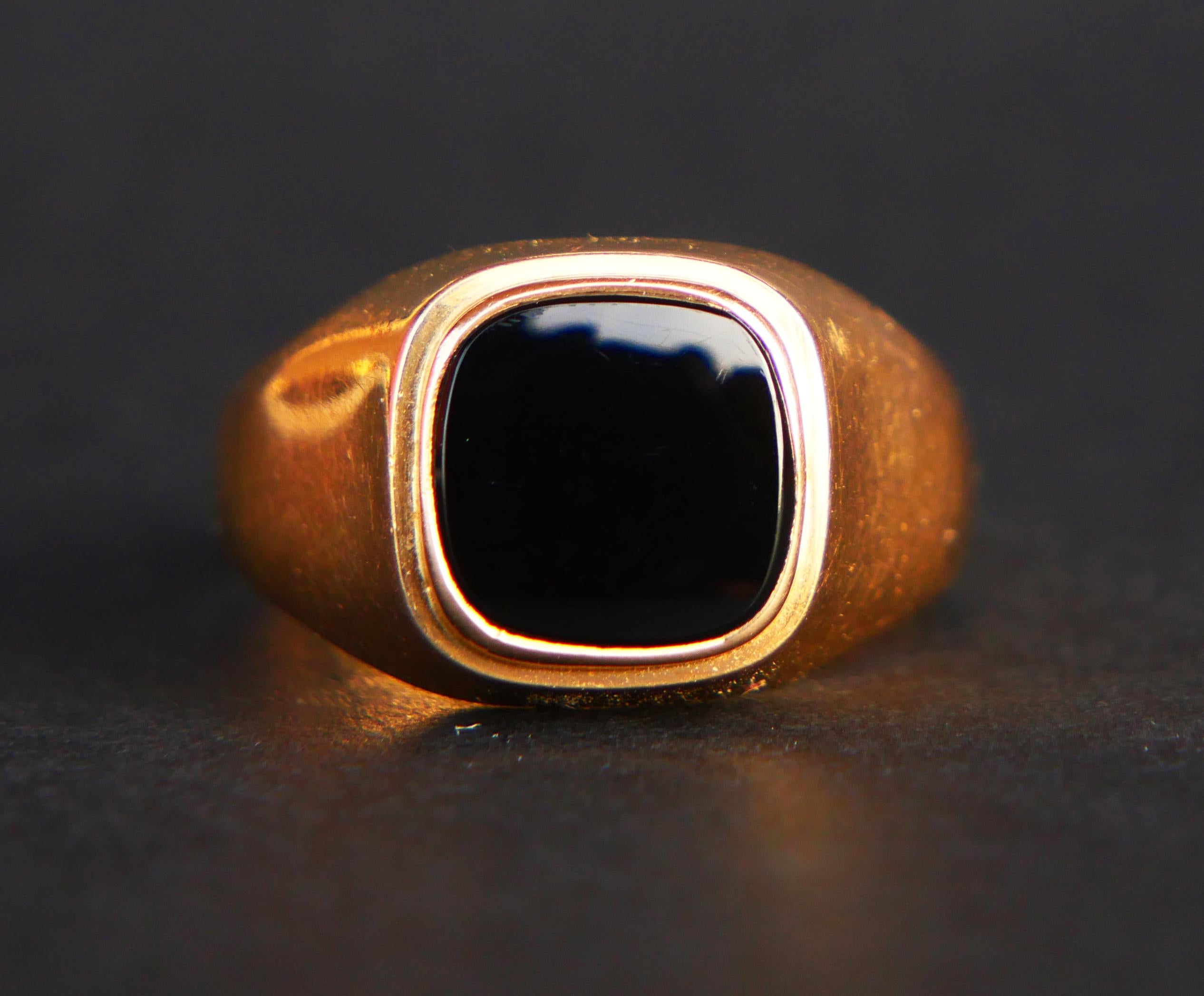 1963 Signet Men Ring Onyx solid 18K Gold Signet Ring Ø 9.75US / 3.75 gr For Sale 2