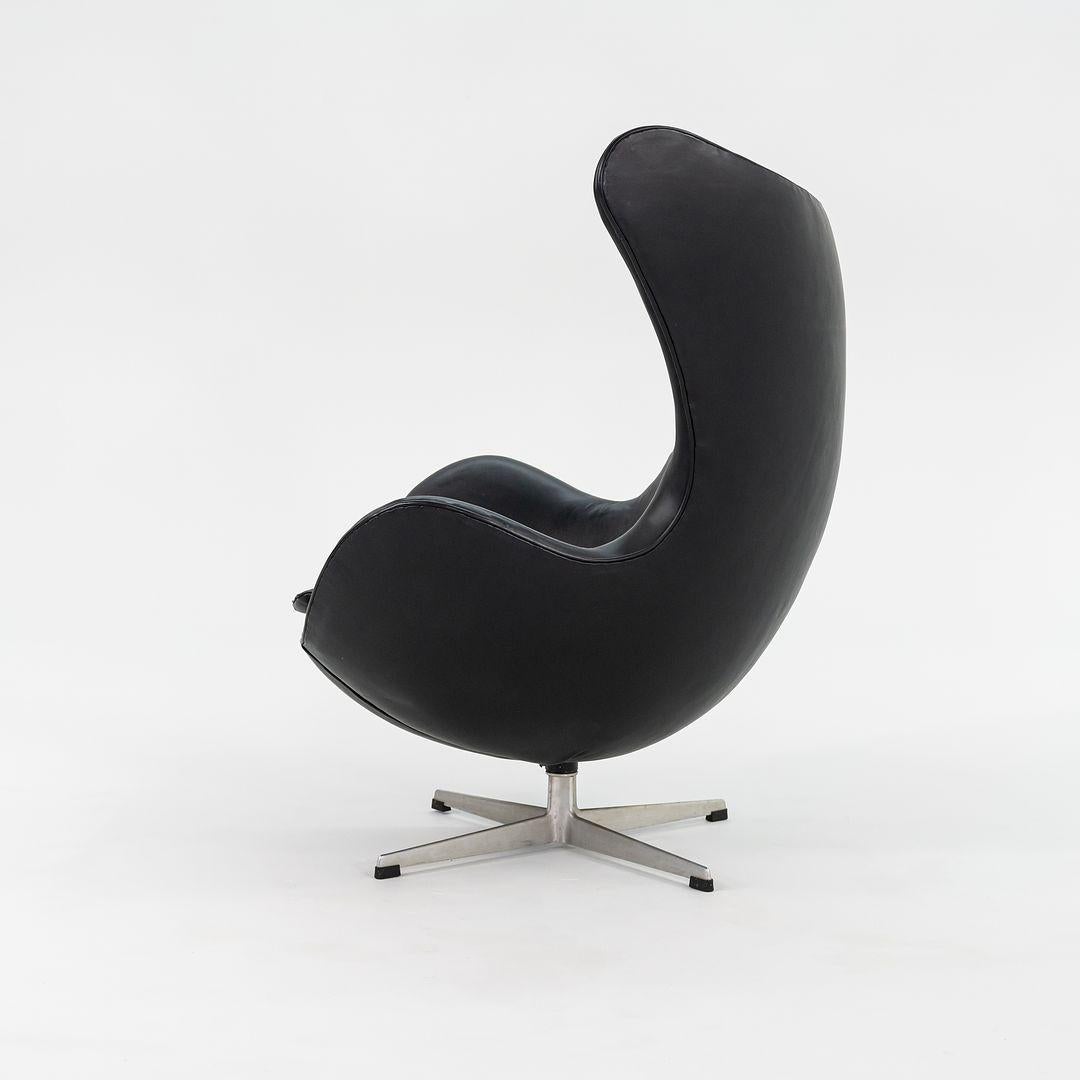 Danois 1964 Arne Jacobsen Egg Lounge Chair en cuir avec Label original, Modèle 3316 en vente