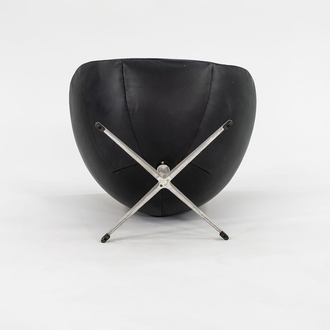 Cuir 1964 Arne Jacobsen Egg Lounge Chair en cuir avec Label original, Modèle 3316 en vente