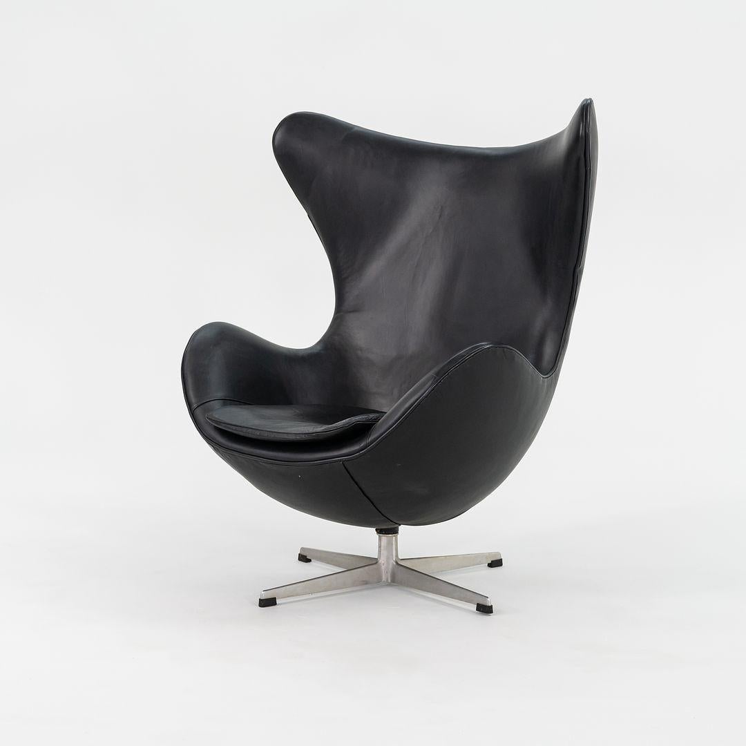 1964 Arne Jacobsen Egg Lounge Chair en cuir avec Label original, Modèle 3316 en vente 1