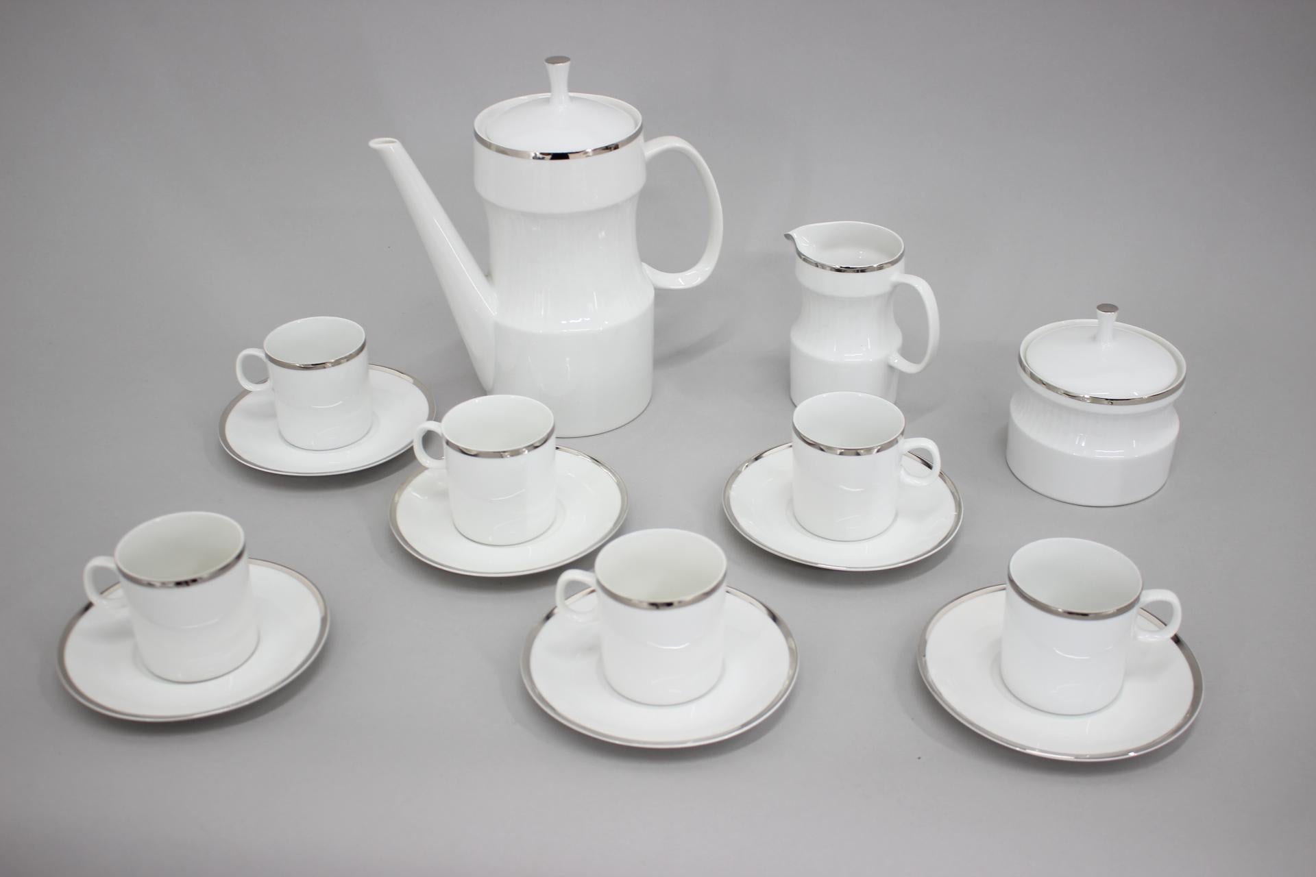 Mid-Century Modern 1964 Jaroslav Jezek Exlusive Porcelain Tea Set 