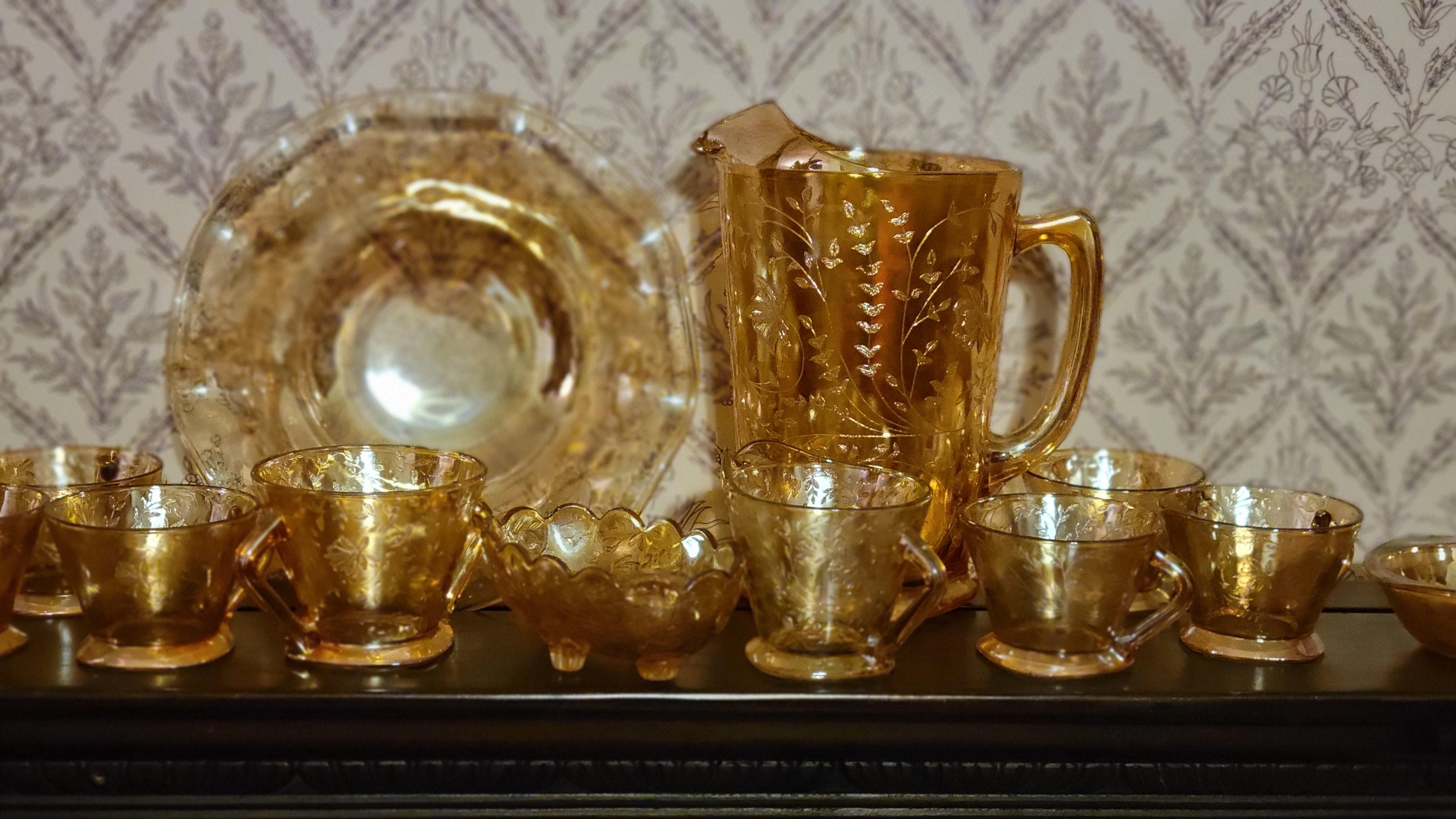1964 Jeannette Floragold Service de verres irisés - 13 pièces en vente 7