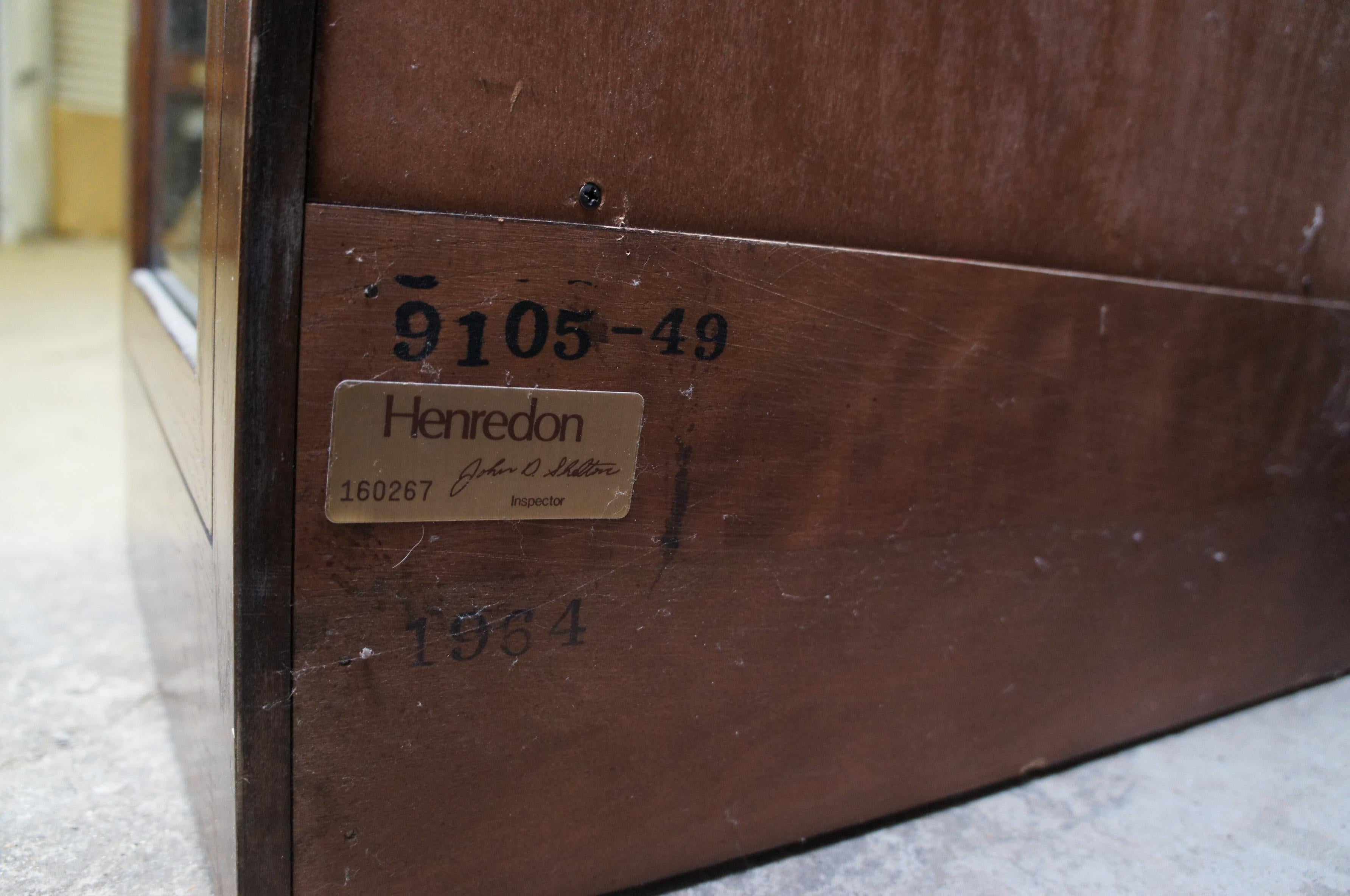 1964 Mid Century Henredon Scene One Oak Campaign Curio Display Cabinet Vitrine 5