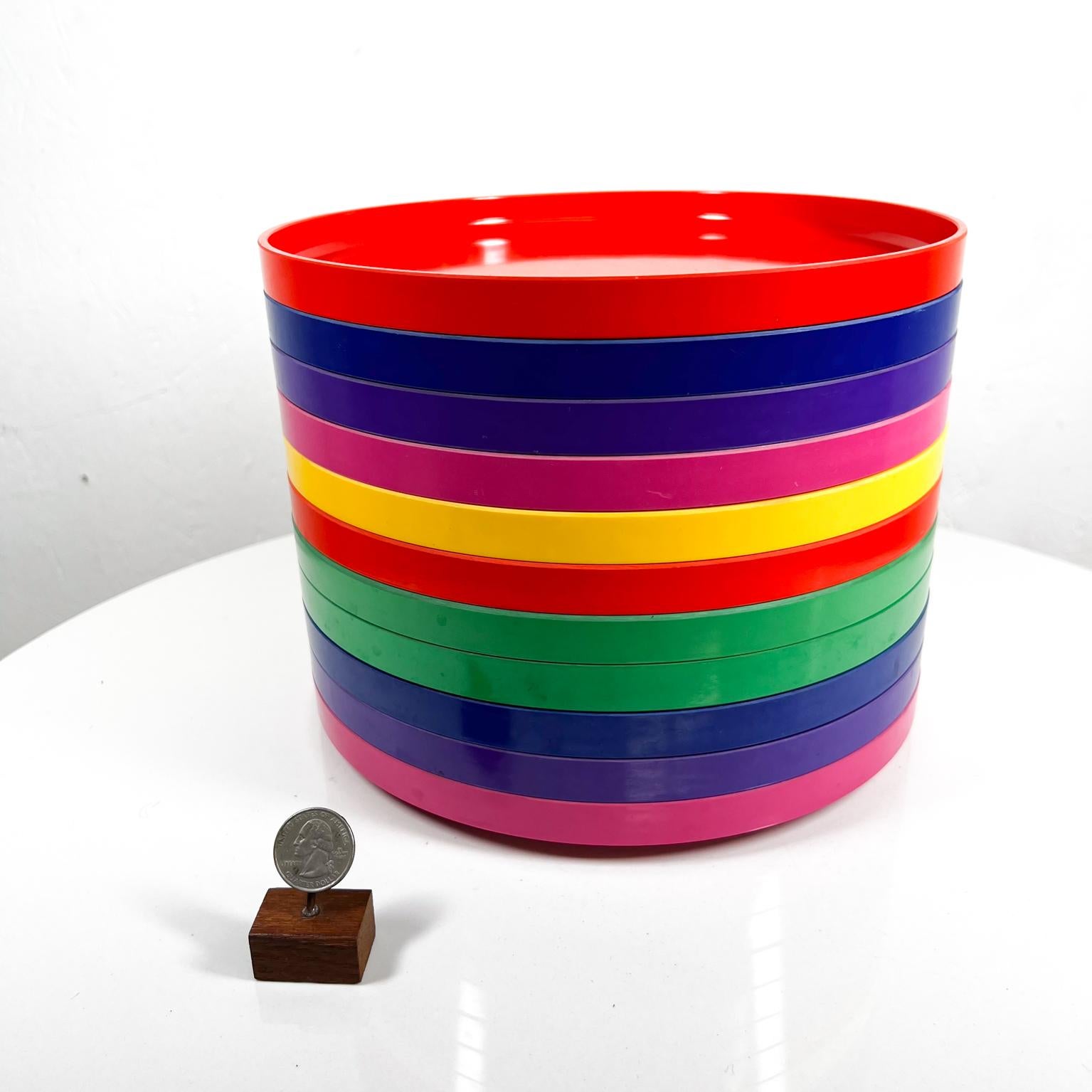 1964 MoMA Massimo & Lella Vignelli 11 Stackable Color Plates Heller Design
9.88 diameter x 1 h
Preowned vintage condition
See all images.