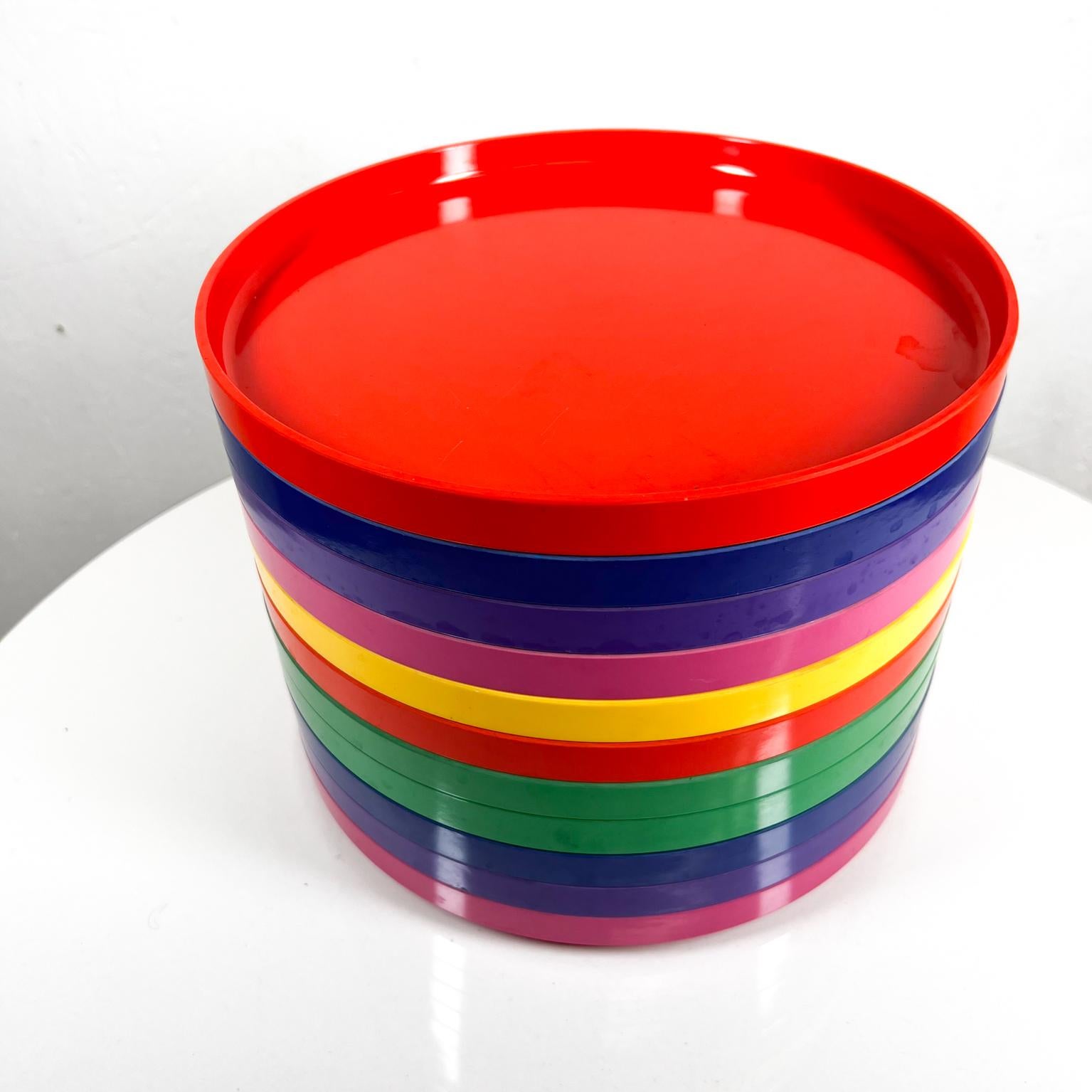 Italian 1964 MoMA Massimo & Lella Vignelli 11 Stackable Color Plates Heller Design For Sale