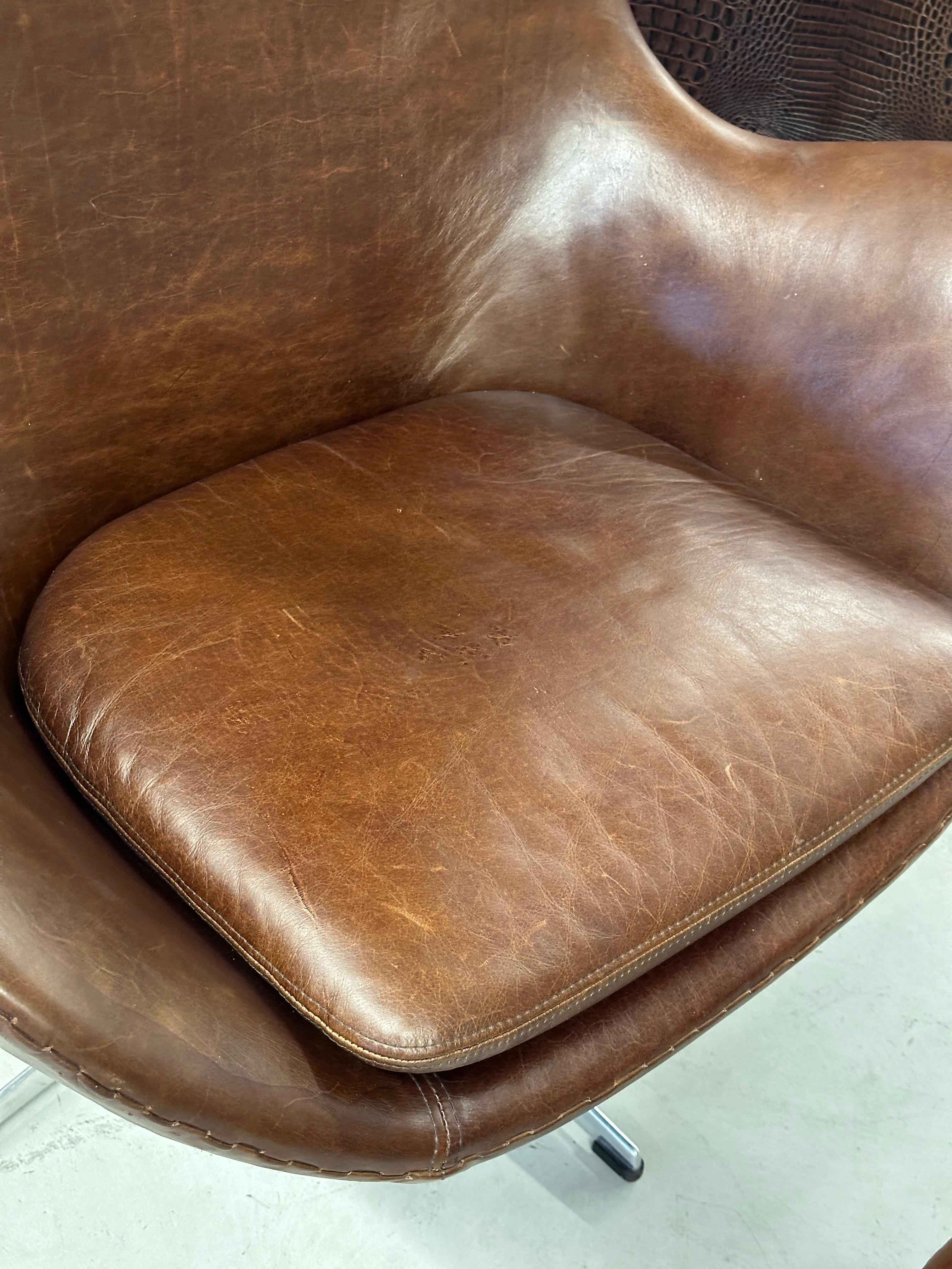 1965 Arne Jacobsen for Fritz Hansen Leather Egg Chair and Ottoman  In Good Condition For Sale In Palm Springs, CA