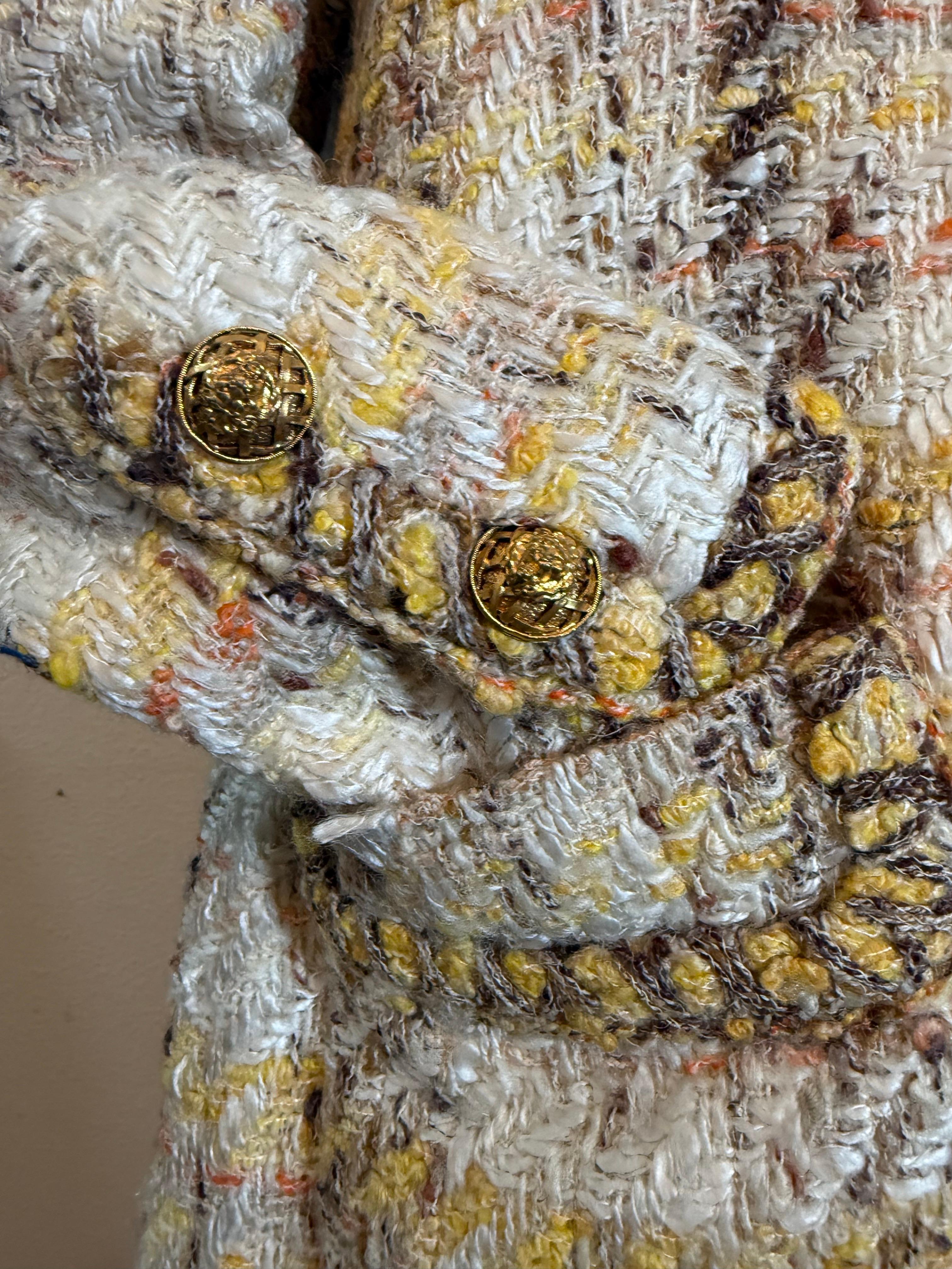 1965 Chanel Iconic Autumnal Tweed Long Coat & A-Line Skirt Set in stile classico in vendita 13