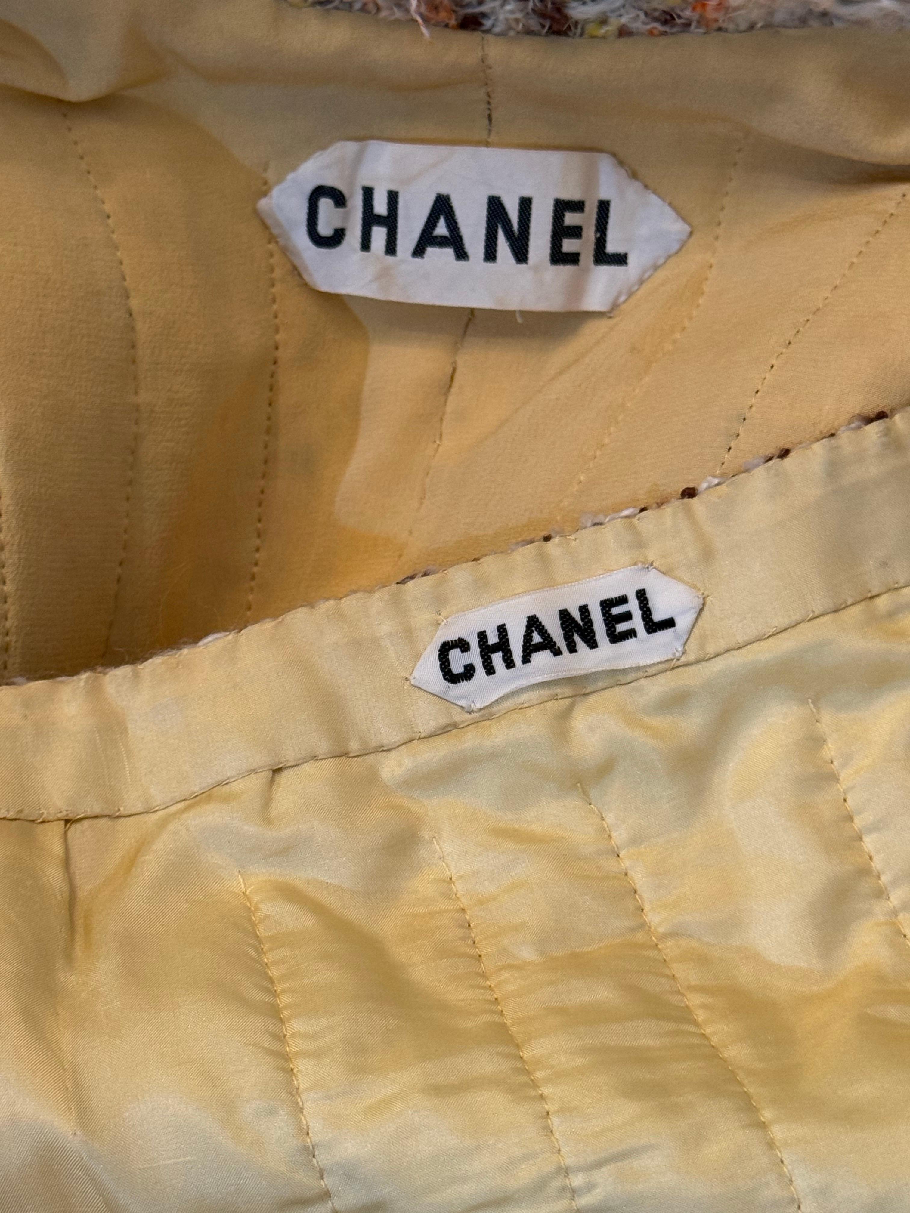 1965 Chanel Iconic Autumnal Tweed Long Coat & A-Line Skirt Set in stile classico in vendita 15