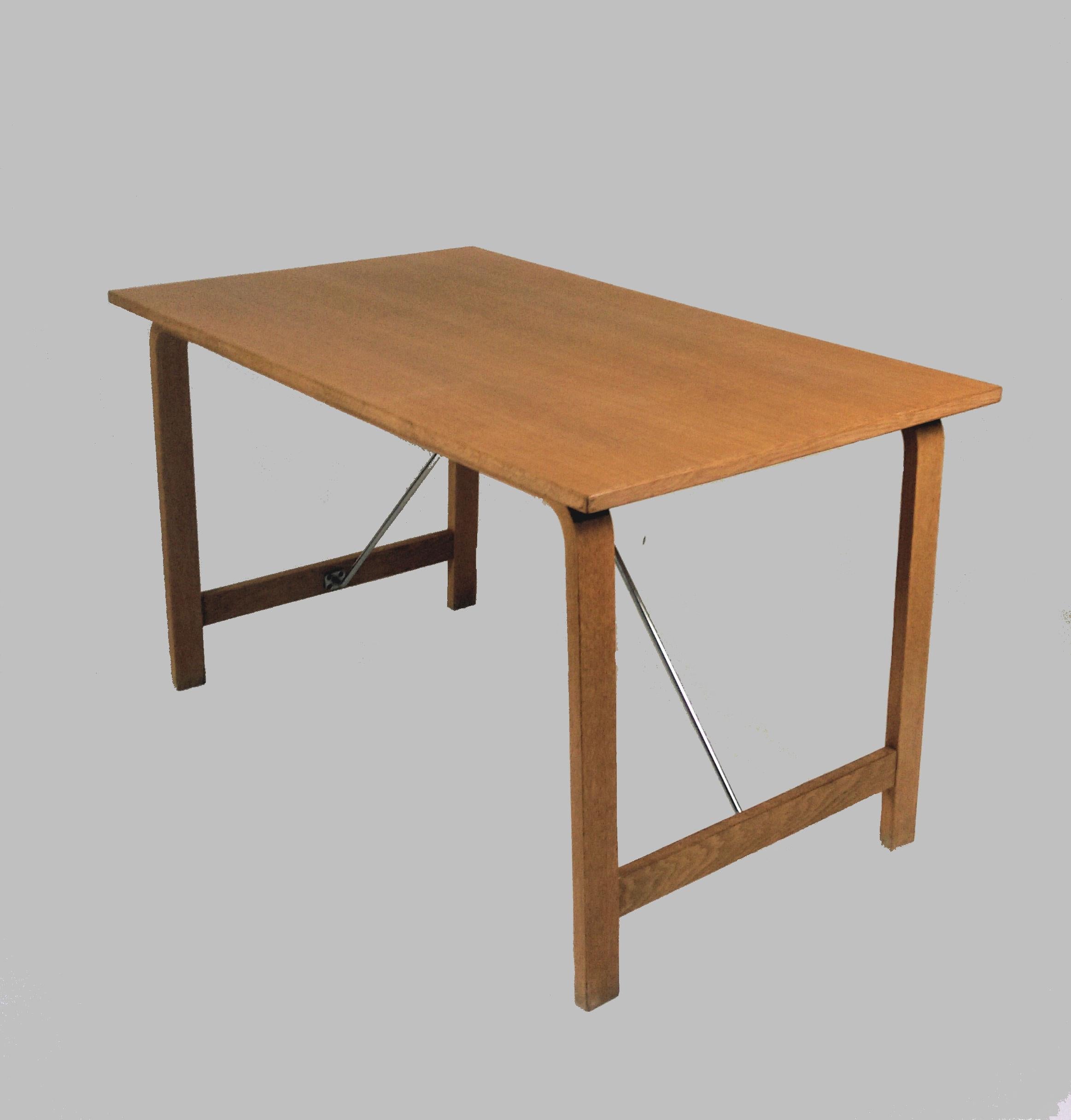 Dänischer Arne Jacobsen Saint Catherines-Schreibtisch und Stuhl aus Eiche von Fritz Hansen, 1965 (Skandinavische Moderne) im Angebot