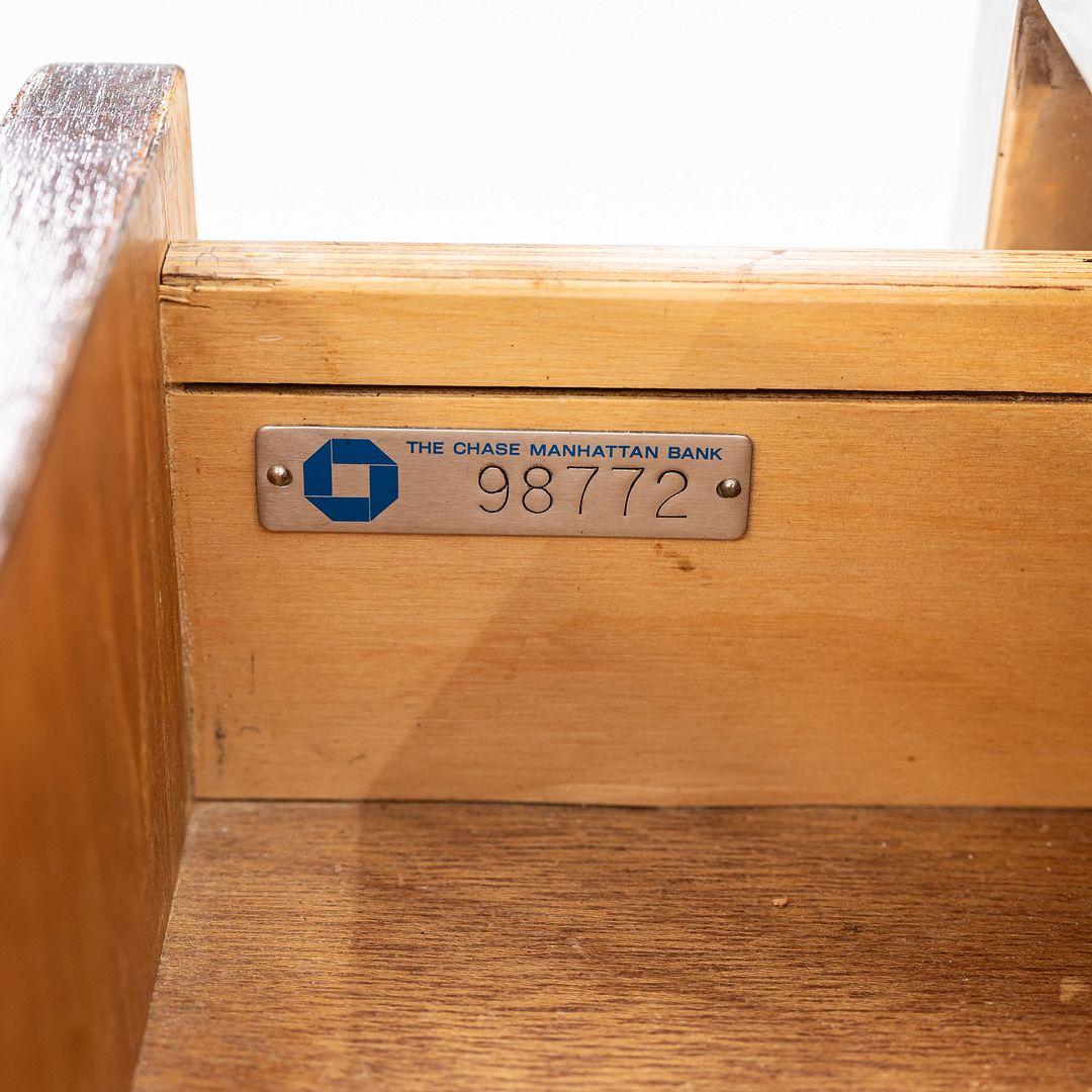 1965 Davis Allen and Gordon Bunshaft of SOM Credenza for Chase Manhattan Bank en vente 3