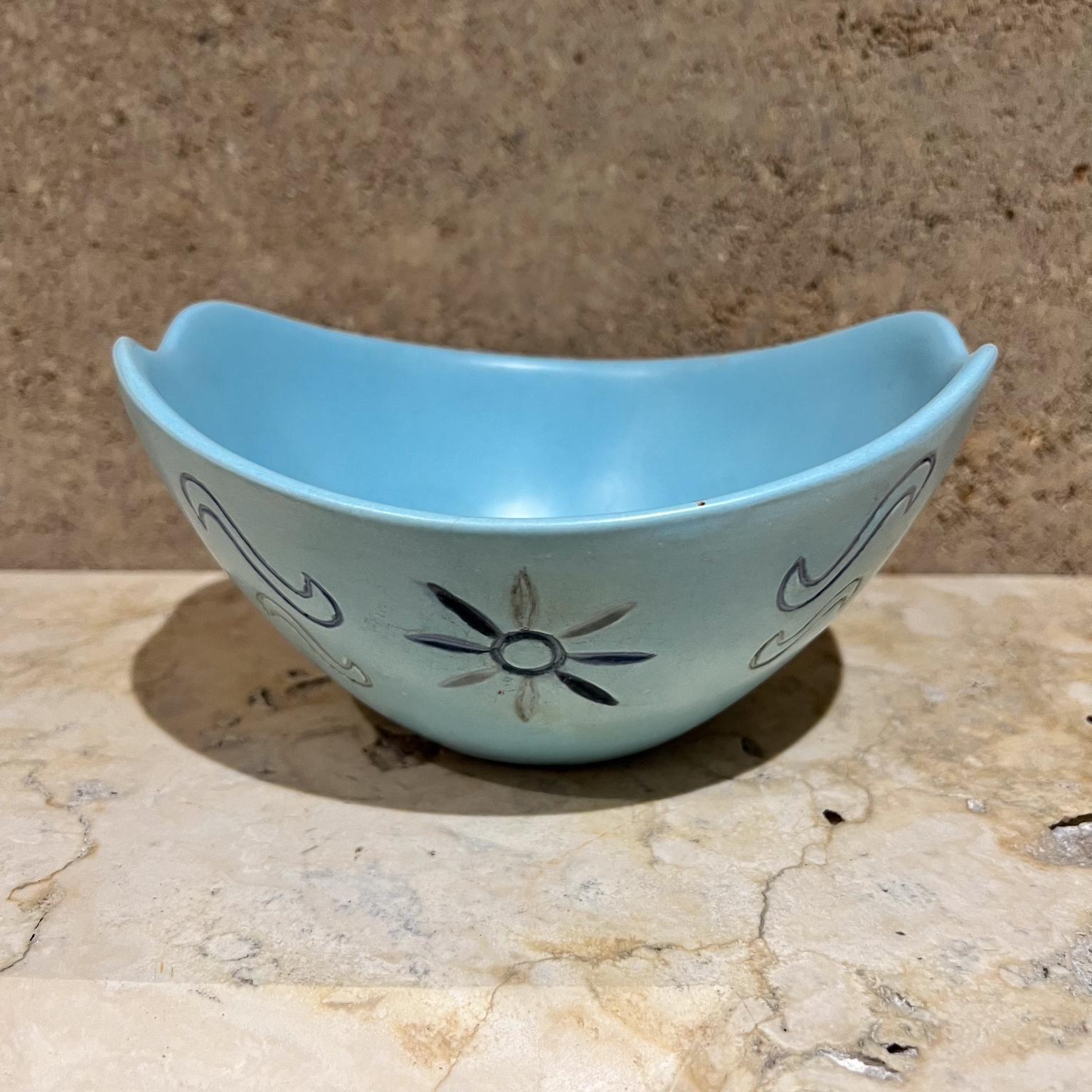 Mid-Century Modern 1965 Hand Painted Baby Blue Bowl Art Pottery Signed Bea Grant For Sale
