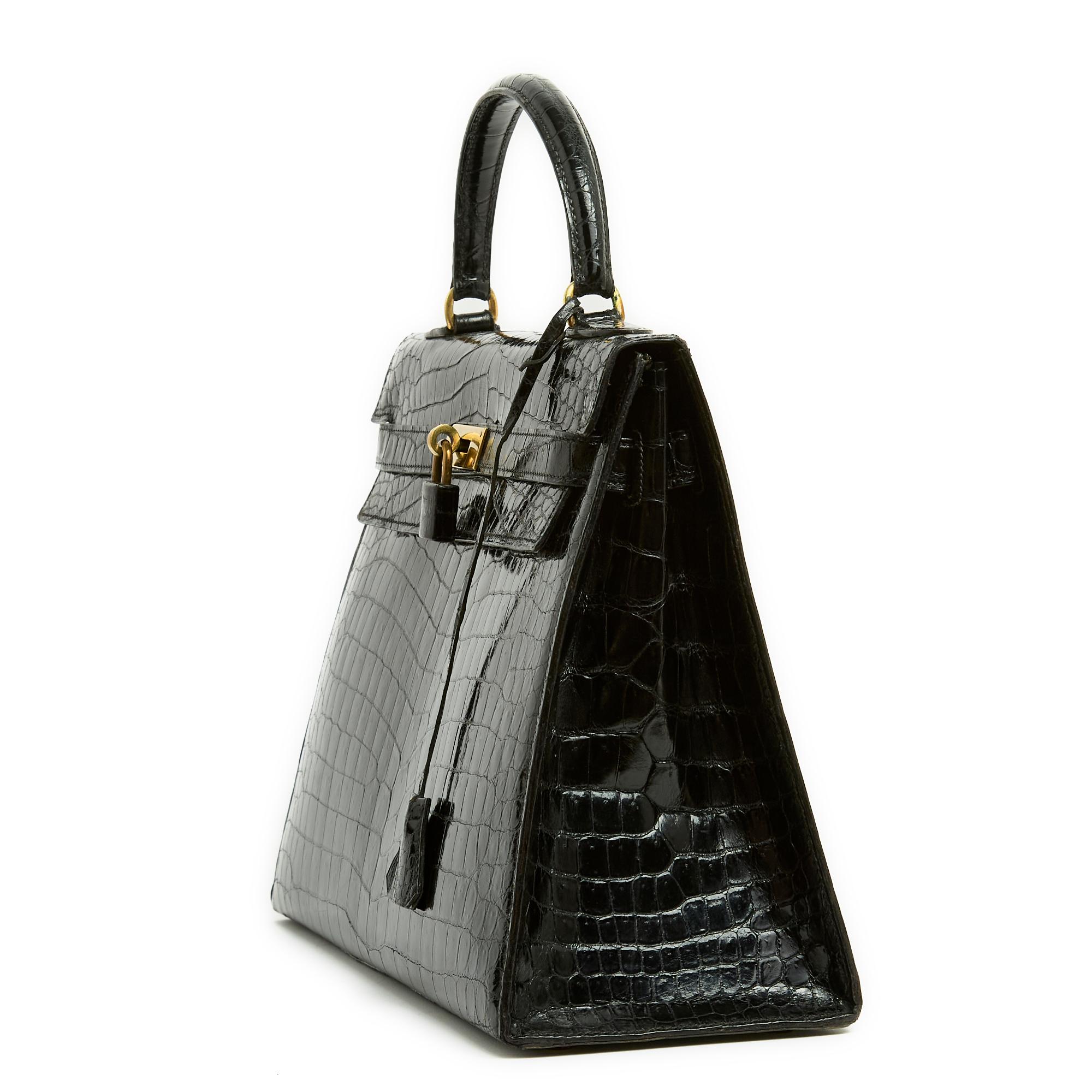 1965 Hermes Sac Kelly 32 Precioso bolso de mano de cuero negro y correa Prístina Negro en venta