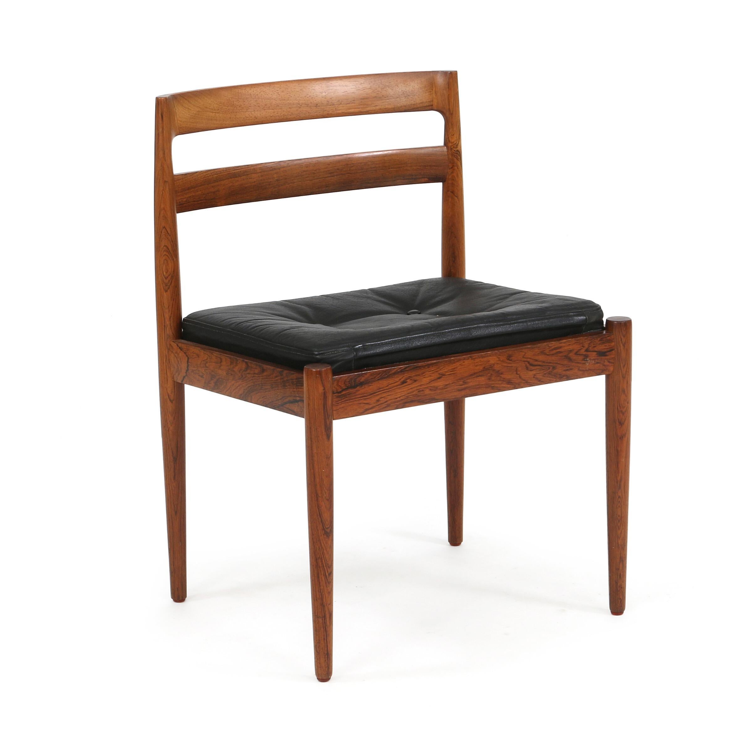 Milieu du XXe siècle 1965 Kai Kristiansen Univers Table de salle à manger et chaises (x10) Bois massif