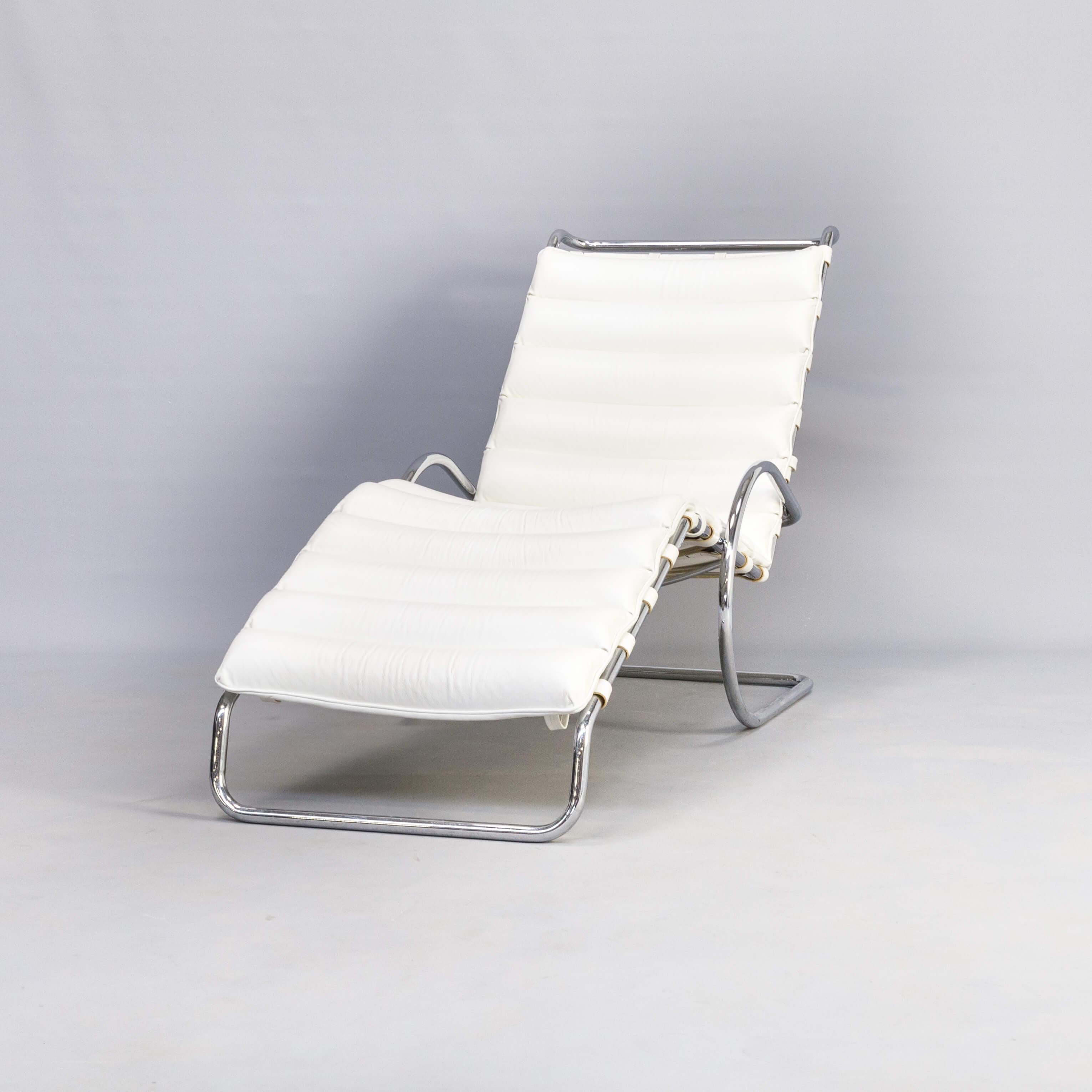 1965, Ludwig Mies van der Rohe, rare early production ‘MR Chaise’ for Knoll. The MR chaise has been designed already in the very early years of Mies, started to be manufactured by Knoll and still today it is possible to buy new editions. This piece