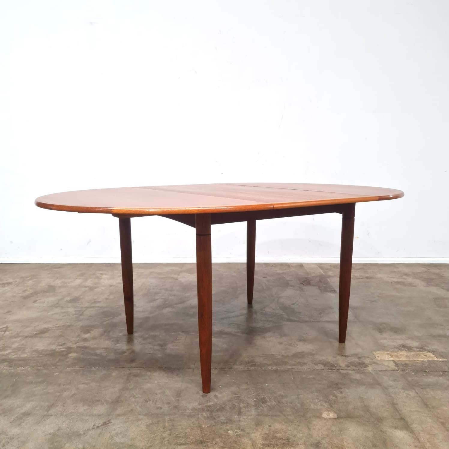 Australian 1965 Midcentury Round Chiswell Dining Table