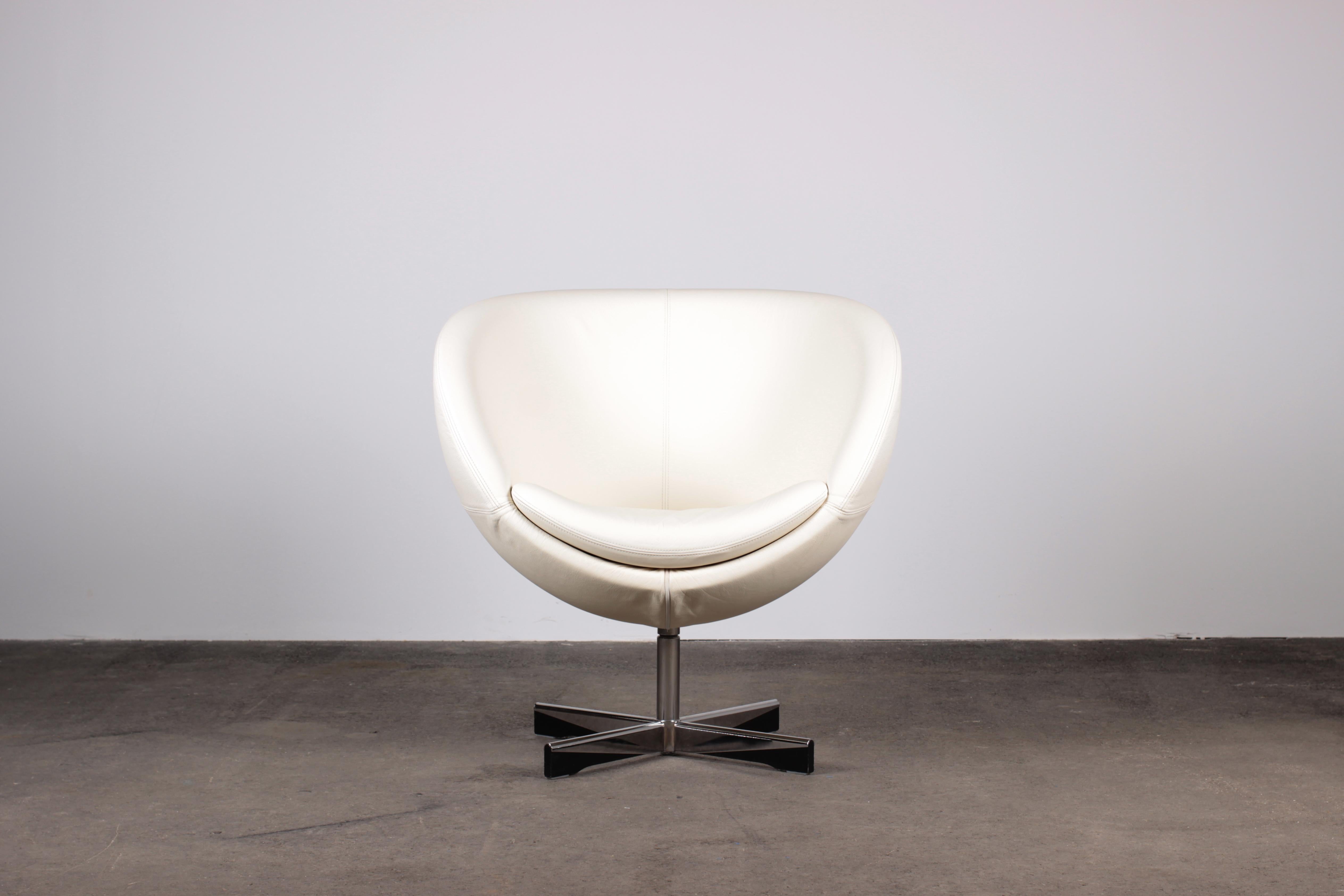 Scandinavian Modern enters the Space Age in 1965 with the launch of the Planet Armchair. Designed by Sven Ivar Dysthe and manufactured by Stokke (now Varier) in Norway. The Planet has now become an enduring icon of Scandinavian design with a