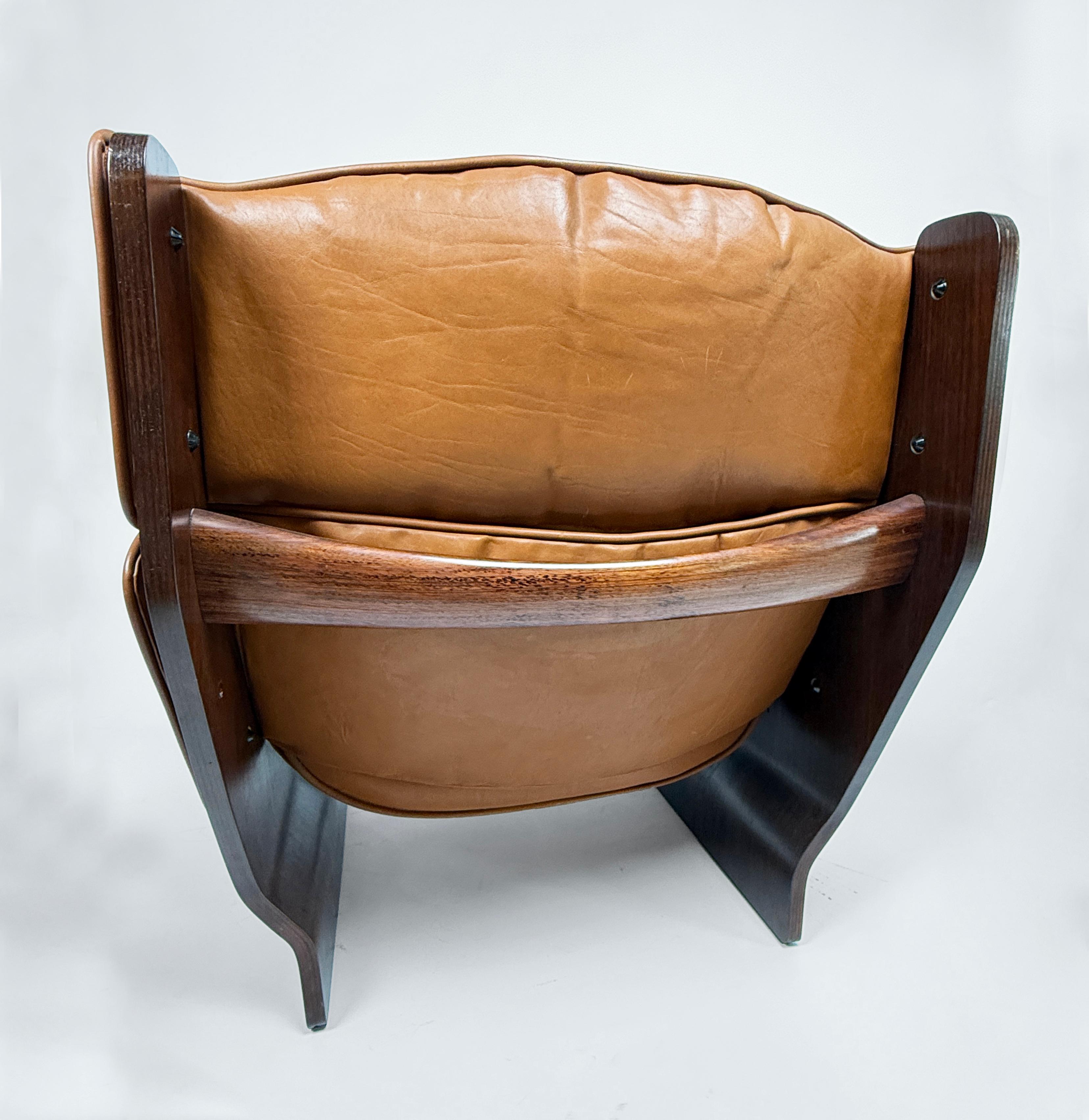 1965 osvaldo Borsani für Tecno P 110 Canada Sessel Holz Leder Braun im Angebot 1