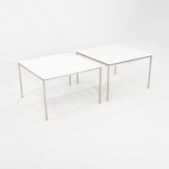 1965 Ein Paar quadratische Beistelltische aus Marmor und Stahl von Yamasaki Building